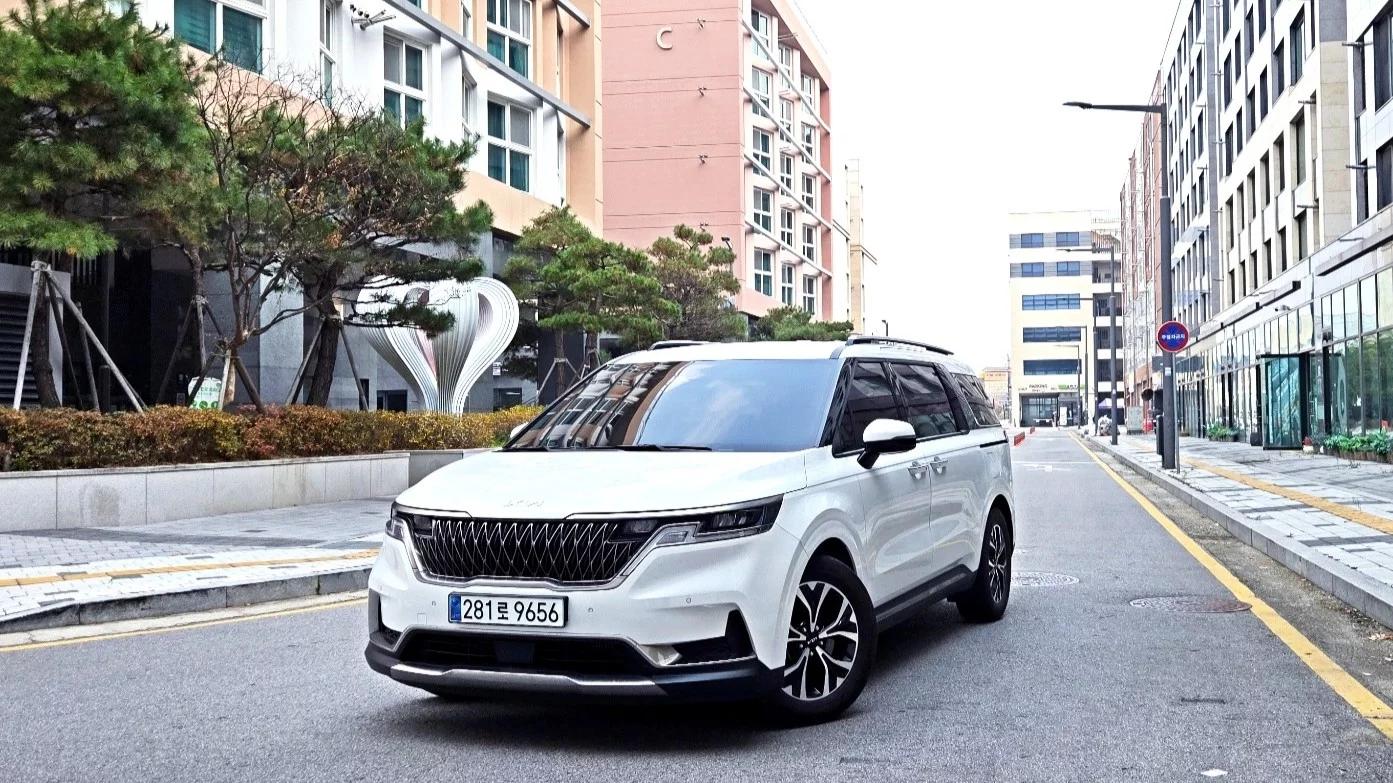 Kia Carnival 9-Seater Noblesse, 2022 г. 44644 км.