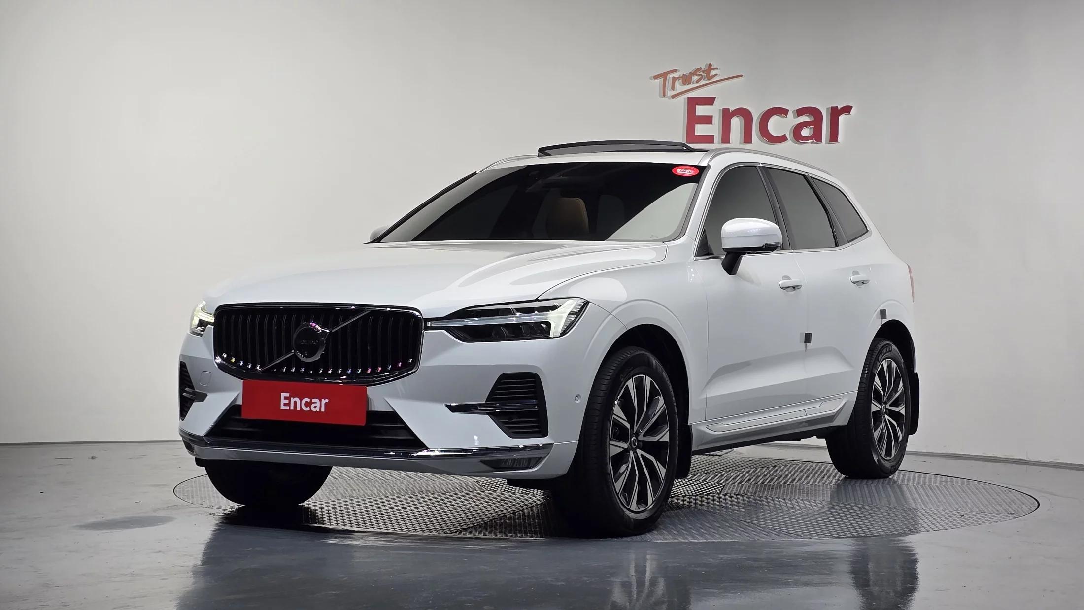 Volvo XC60 B5 Ultra Bright, 2024 г. 12218 км.