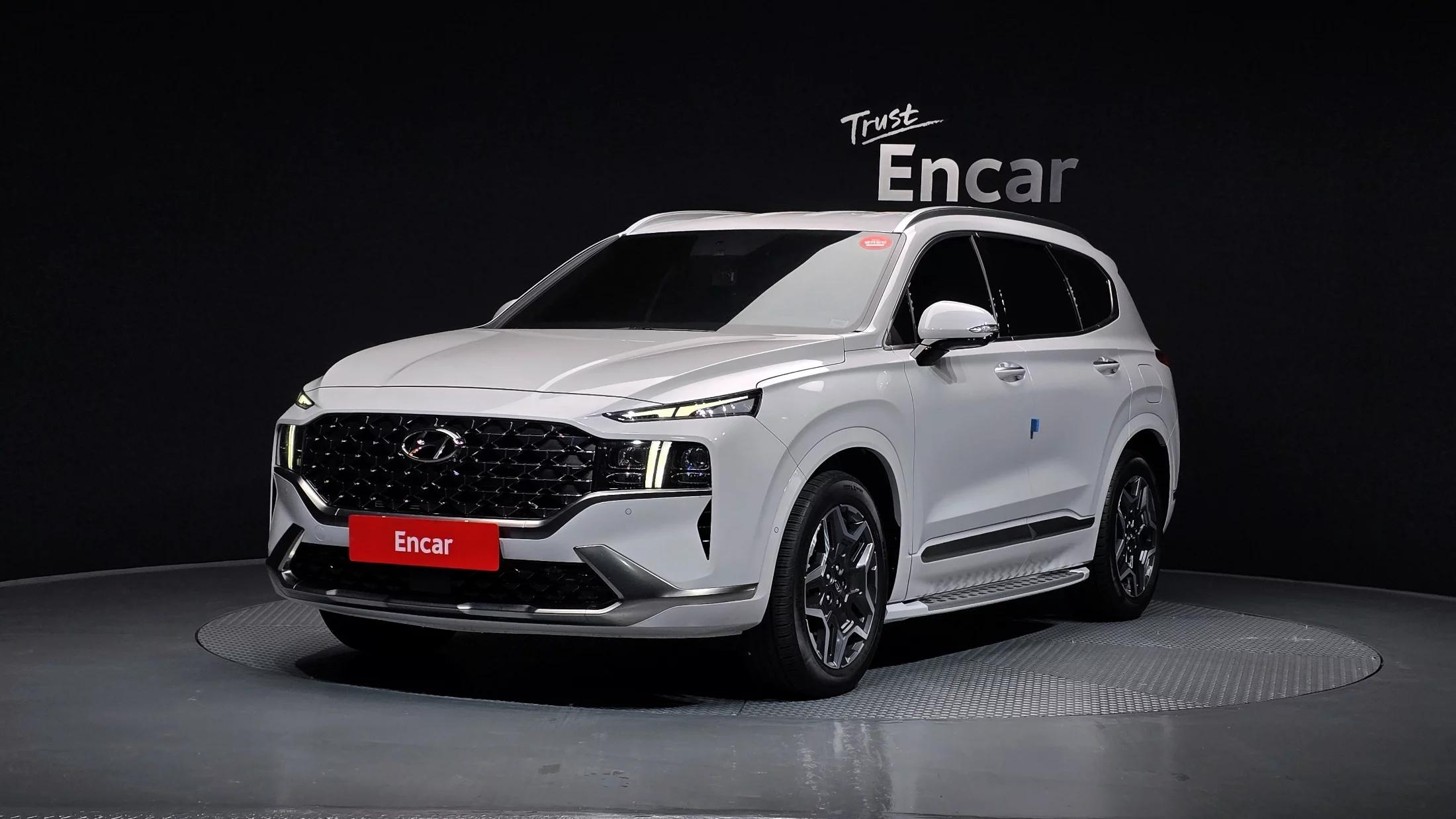 Hyundai Santa Fe HEV 1.6 2WD Calligraphy, гибрид, 2021 г. 23377 км.