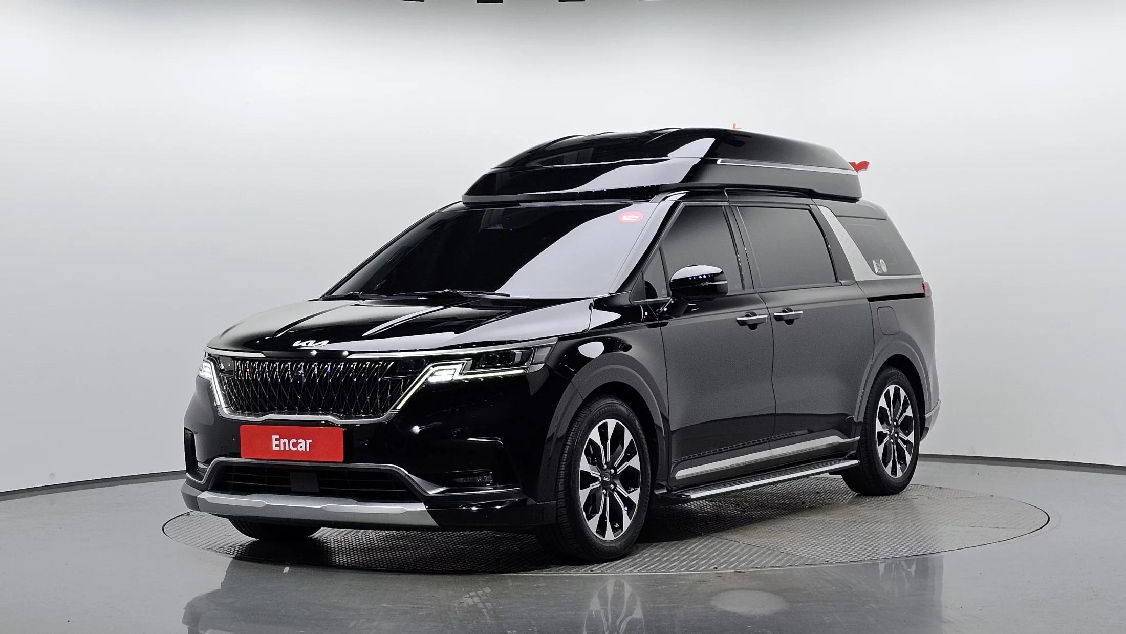 Kia Carnival 9-Seater Hi-Limousine Signature, 2021 г. 47816 км.