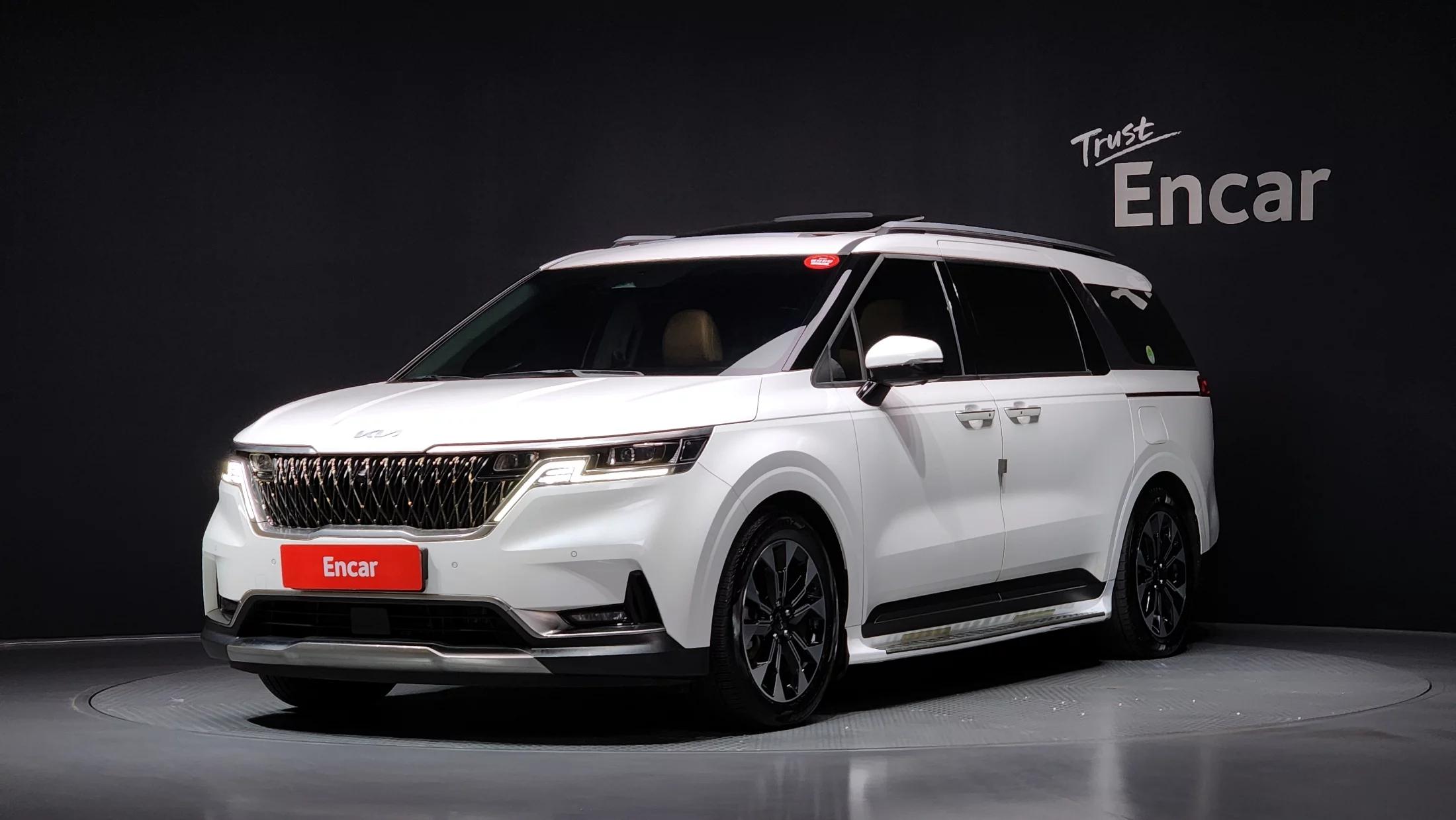 Kia Carnival 7-Seater Signature, 2022 г. 47172 км.