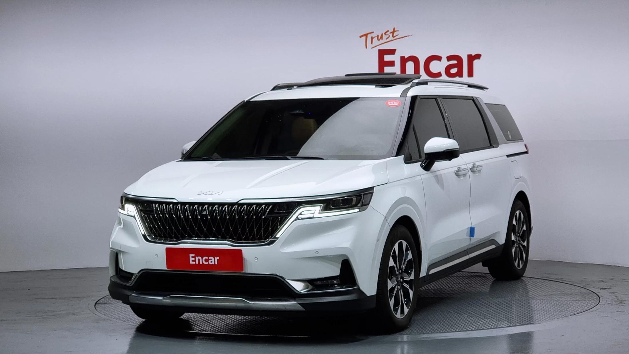 Kia Carnival 7-Seater Signature, 2023 г. 21943 км.