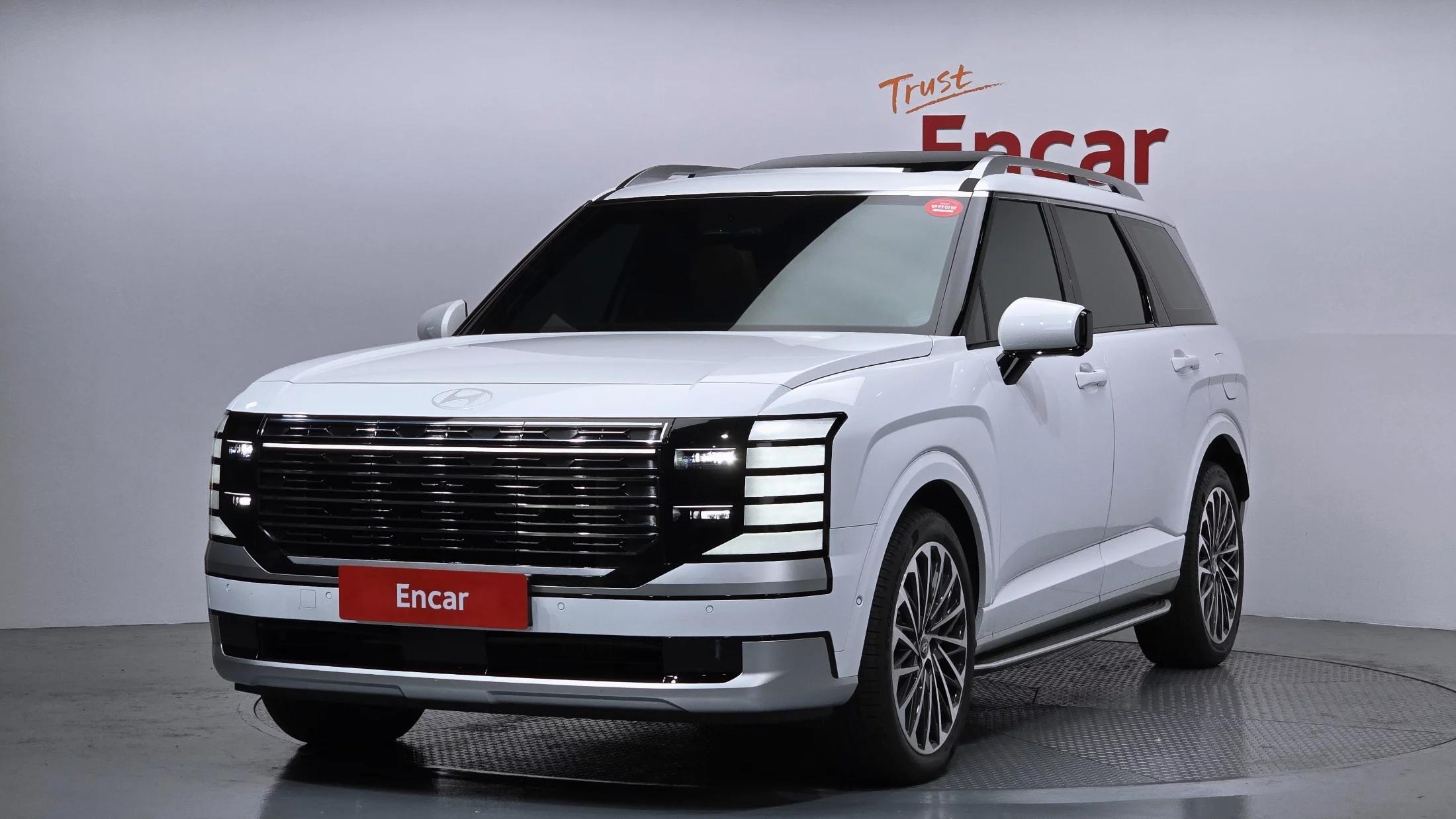 Hyundai Palisade HEV 2.5T 4WD 7-Seater Calligraphy, гибрид, 2025 г. 7603 км.