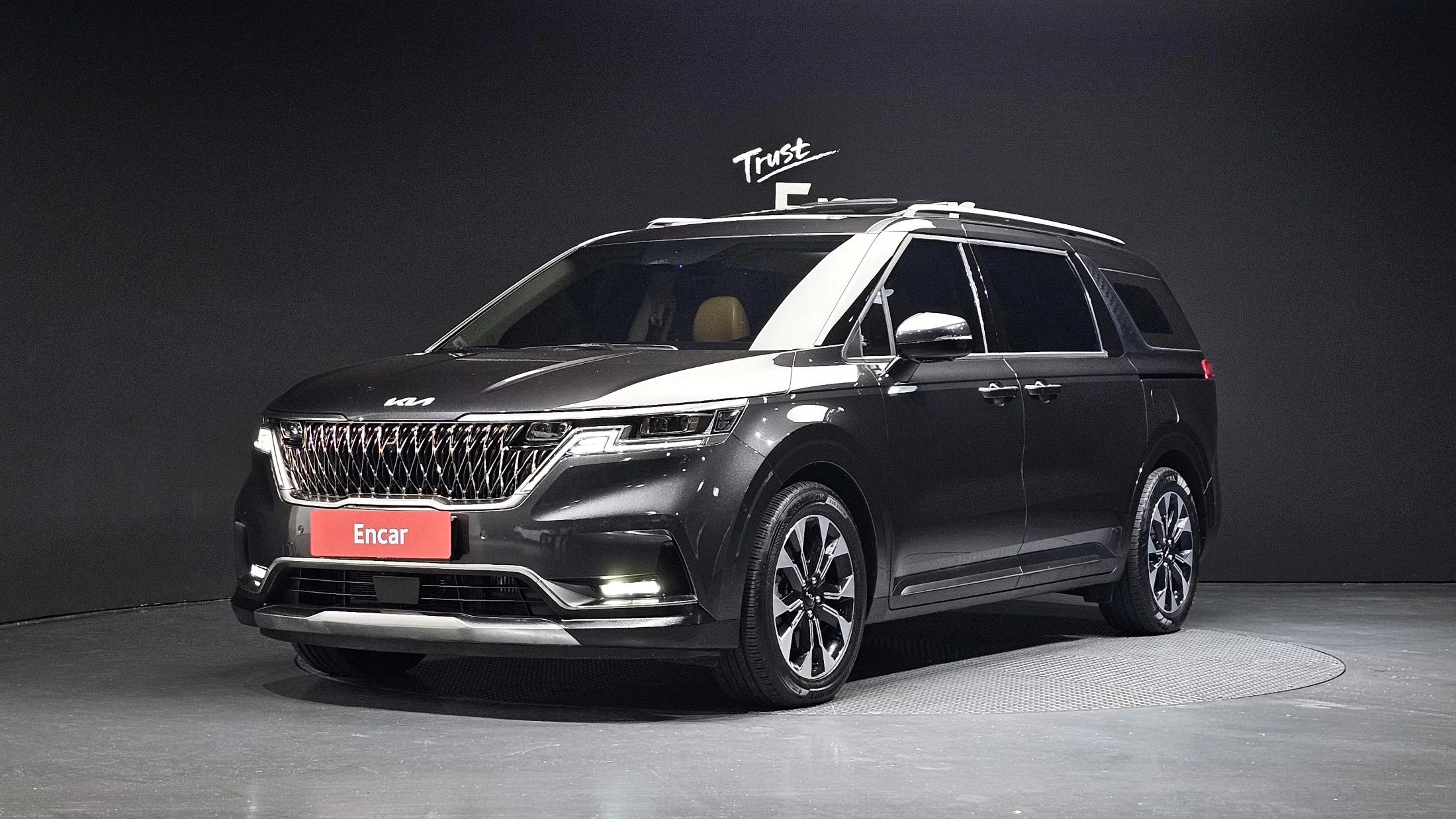 Kia Carnival 9-Seater Signature, 2023 г. 61699 км.