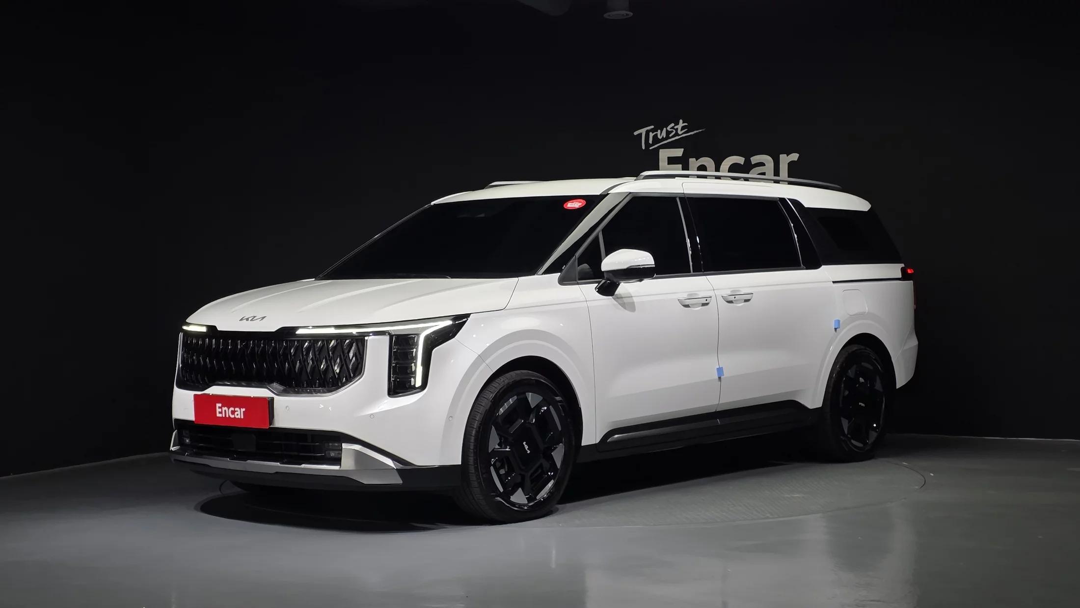 Kia Carnival 9-Seater Noblesse, 2024 г. 21256 км.