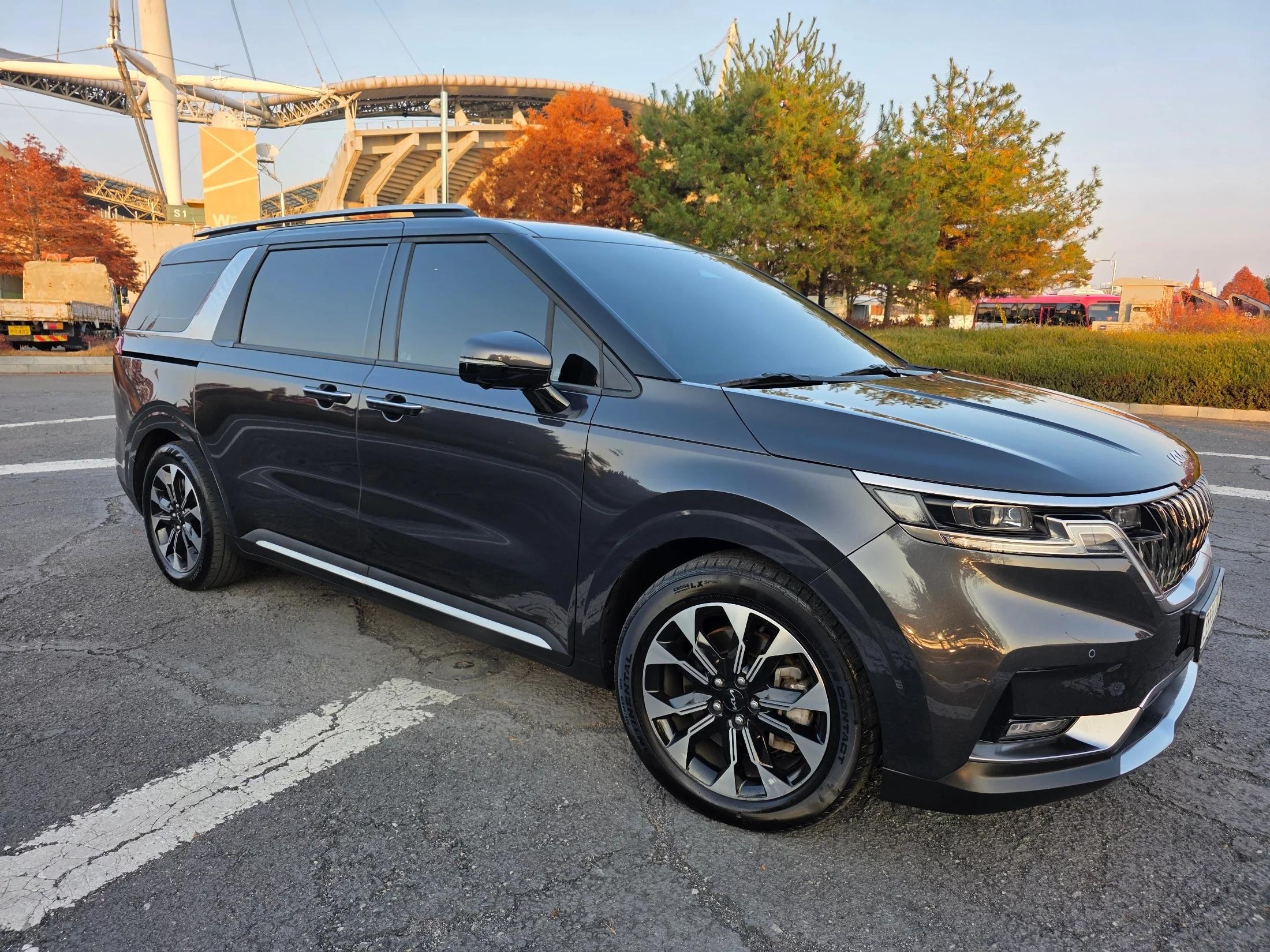 Kia Carnival Gasoline 9-Seater Signature, 2023 г. 62037 км.