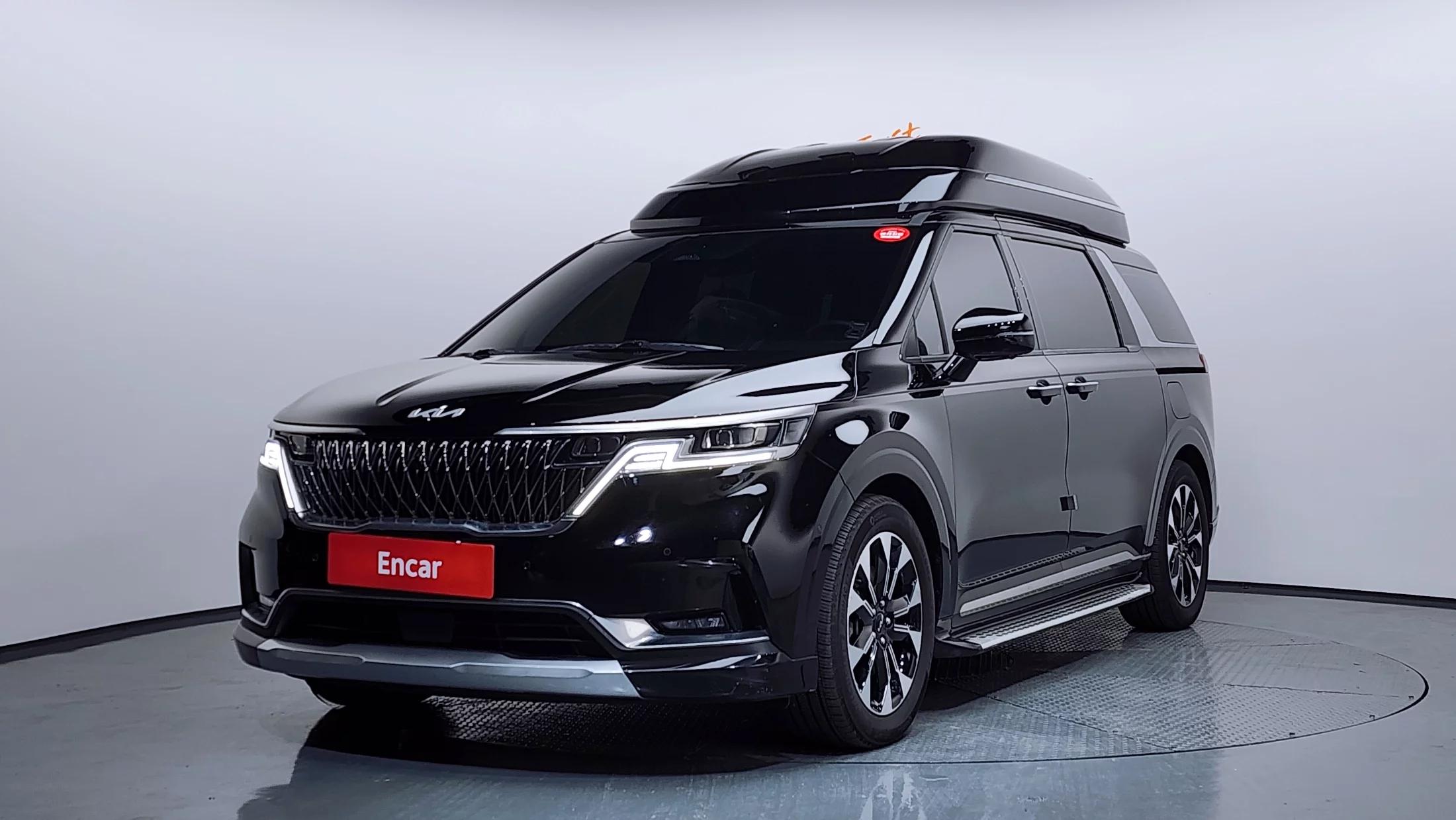 Kia Carnival 7-Seater Hi-Limousine Signature, 2023 г. 77089 км.