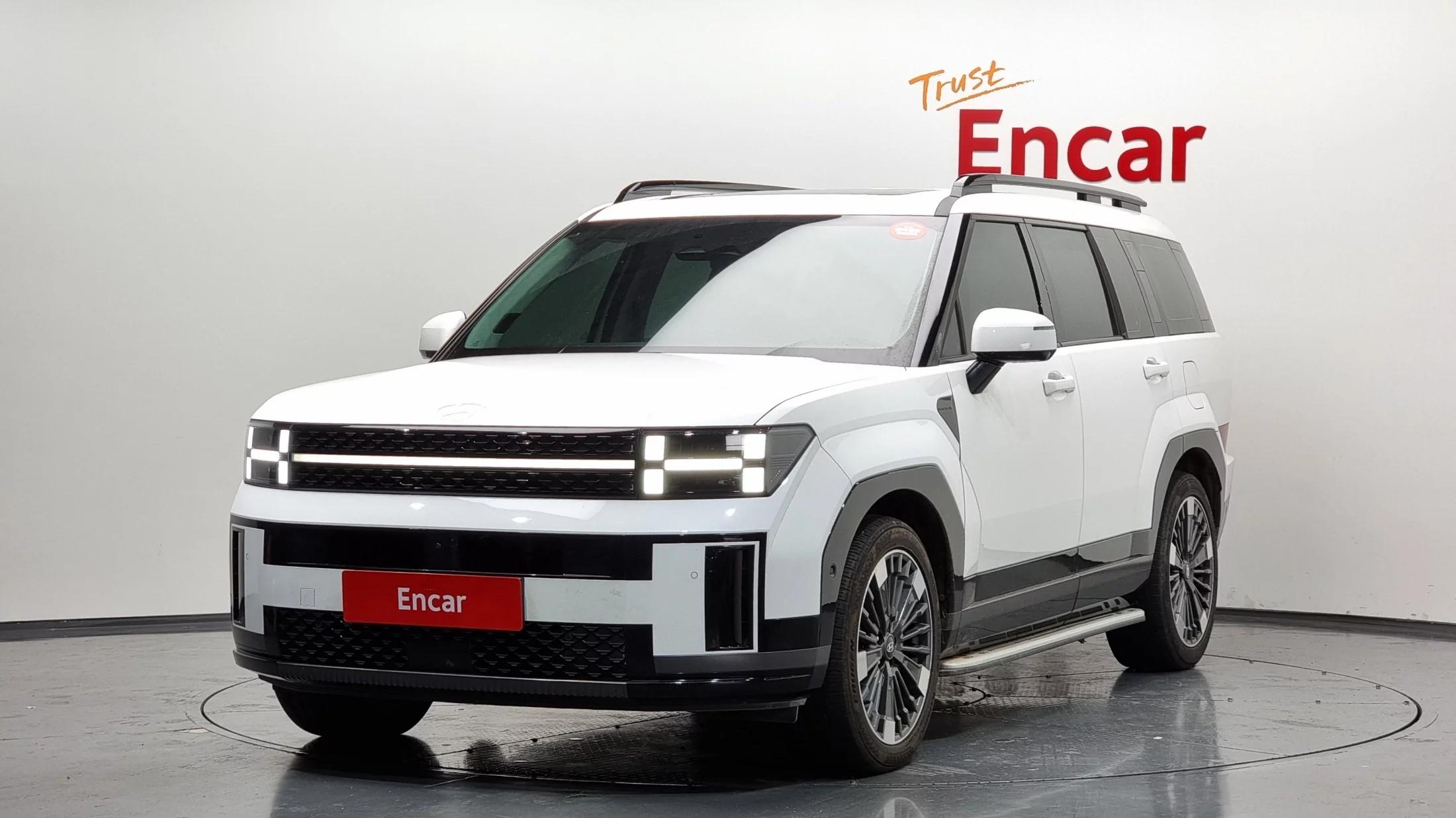 Hyundai Santa Fe HEV 1.6 4WD Calligraphy, гибрид, 2023 г. 65268 км.
