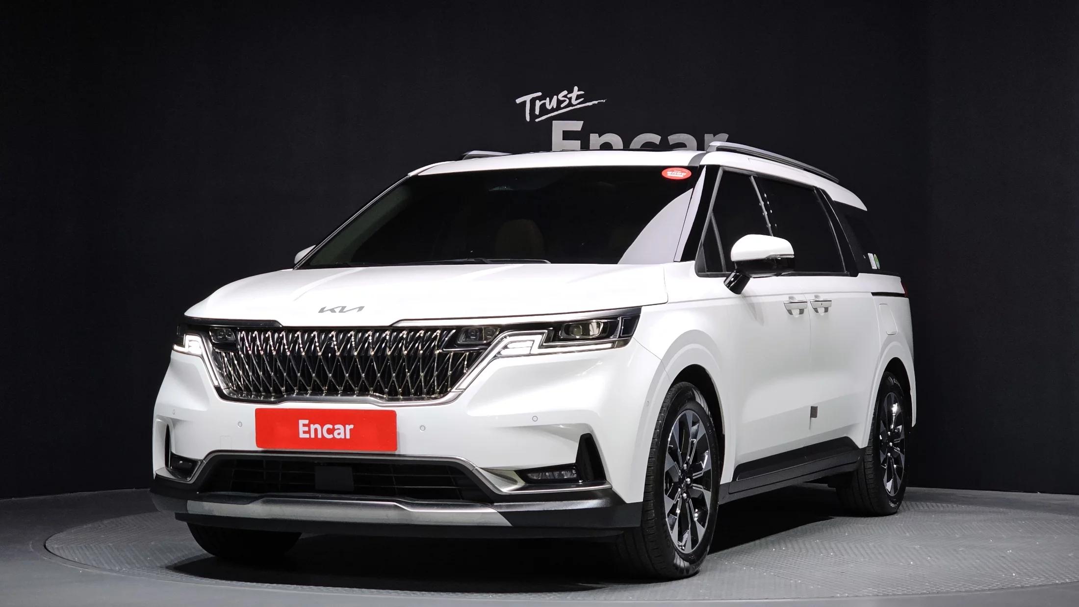 Kia Carnival Gasoline 7-Seater Signature, 2022 г. 32433 км.