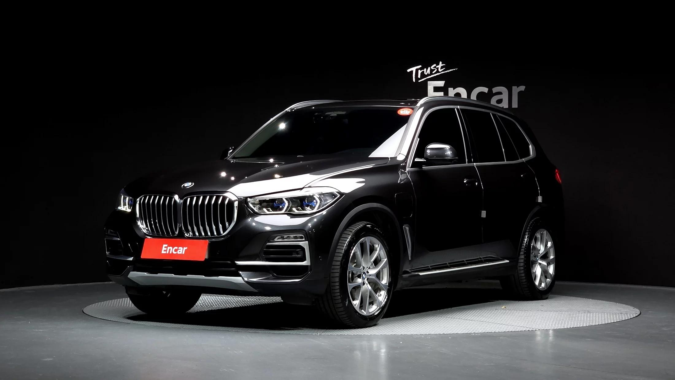 BMW X5 xDrive 45e xLine, гибрид, 2021 г. 38986 км.