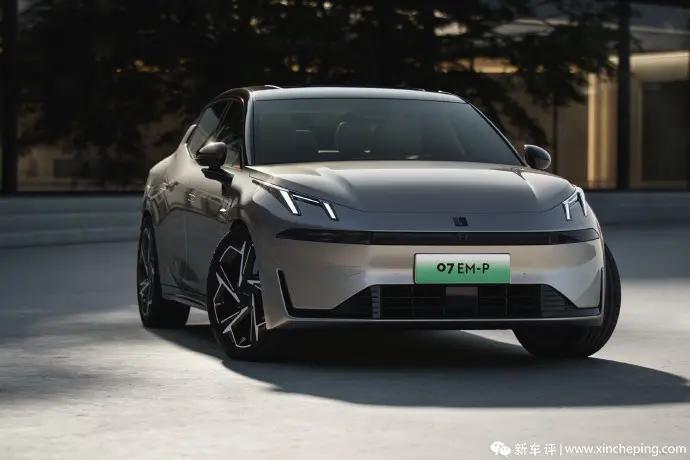 Lynk 07 EM-P: Стильный гибрид, который не оставит вас равнодушным.