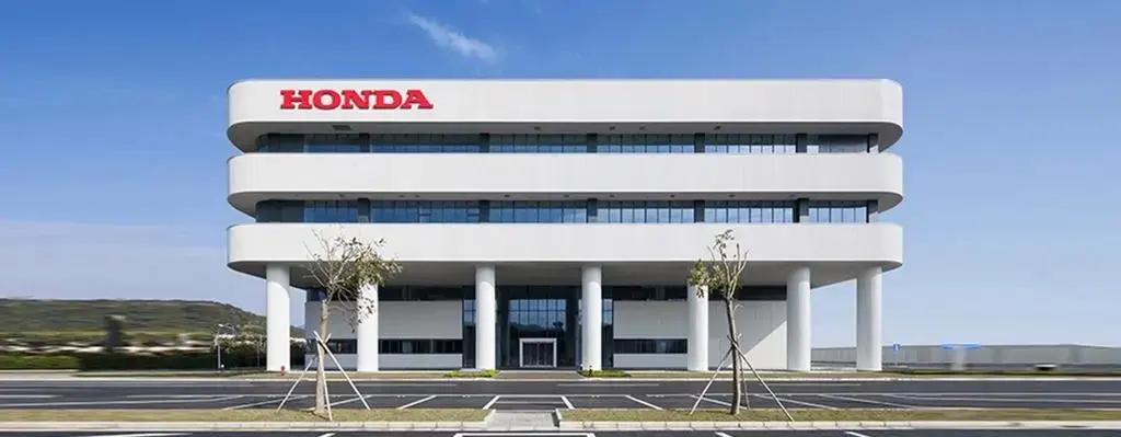 Honda объявляет о сокращении штата: болезненная трансформация под давлением рынка