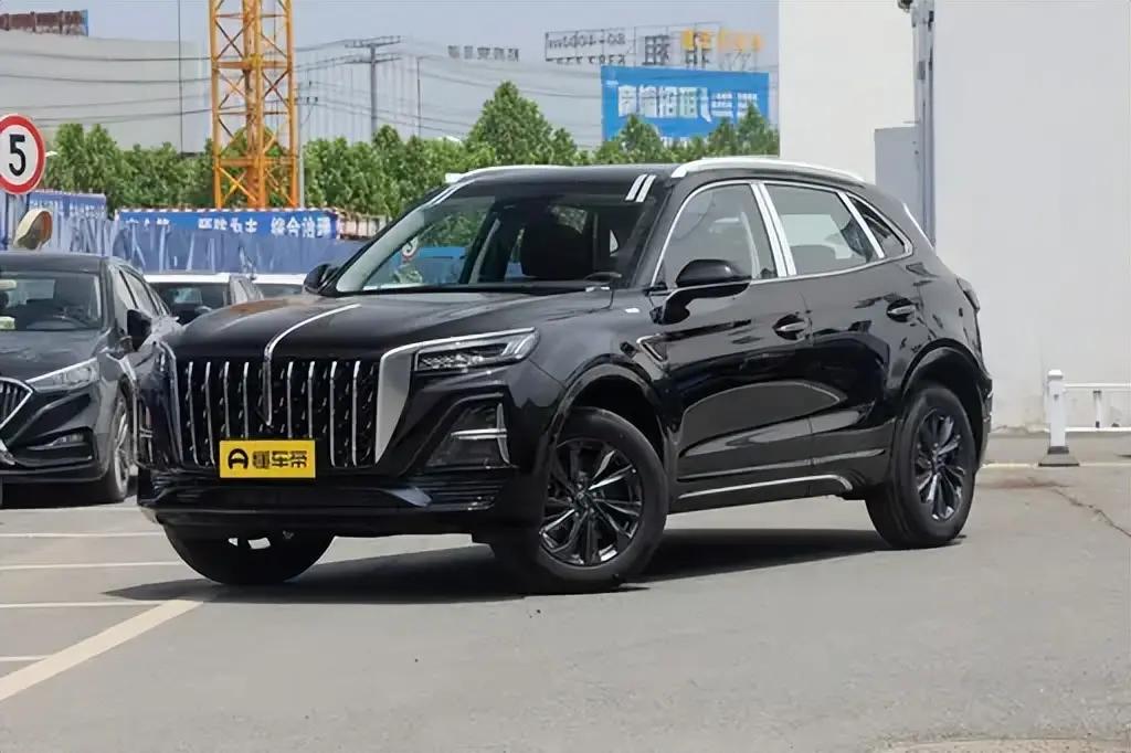 Hongqi HS5: Новый семейный кроссовер с мощным двигателем и передовыми технологиями