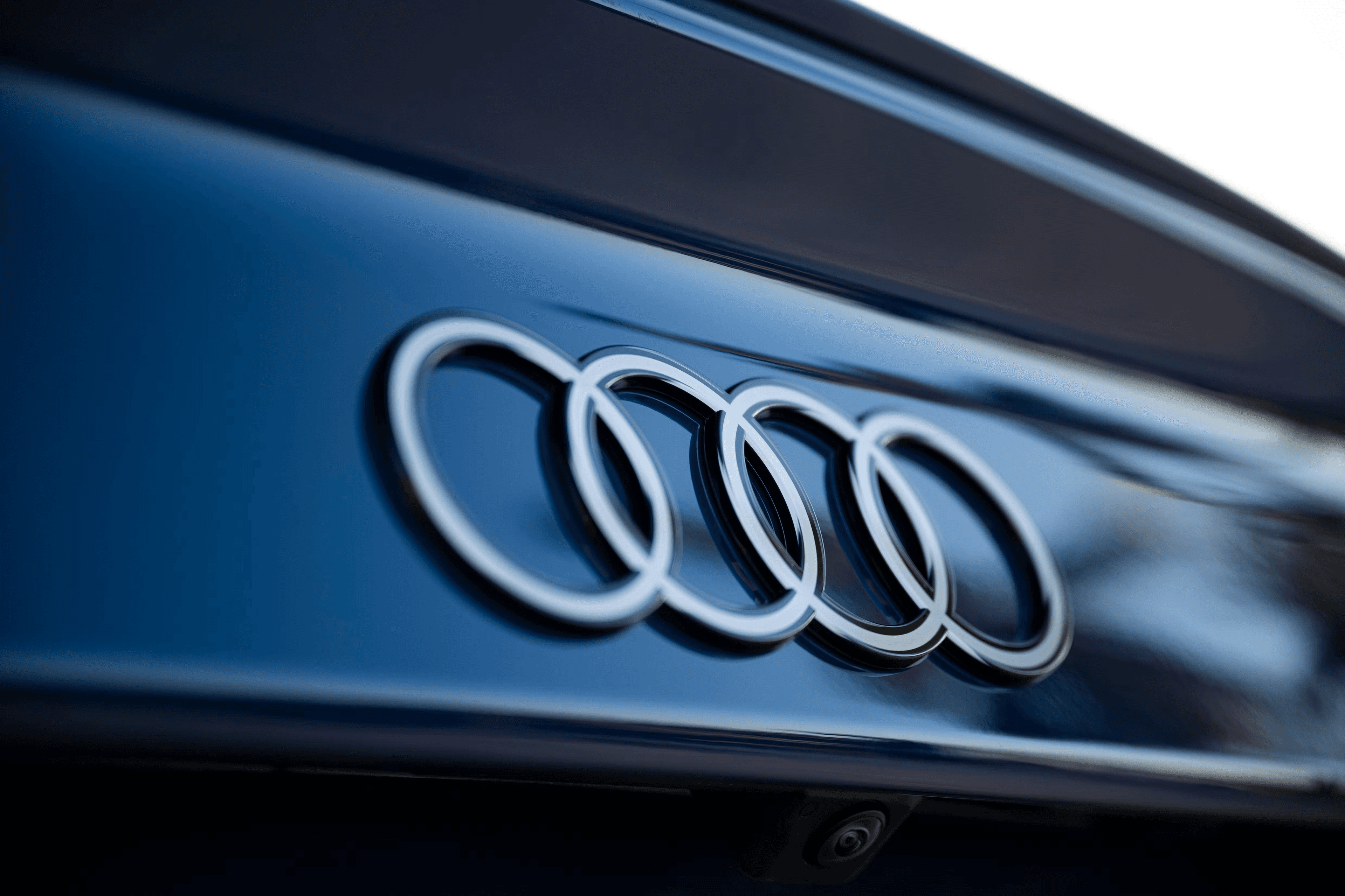 Audi интегрирует Dolby Atmos: новое звучание премиального уровня в автомобилях