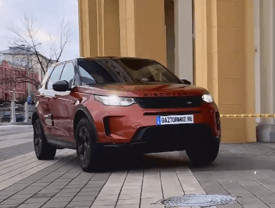 Land Rover Discovery Sport 2020 в необычном цвете - Namib Orange