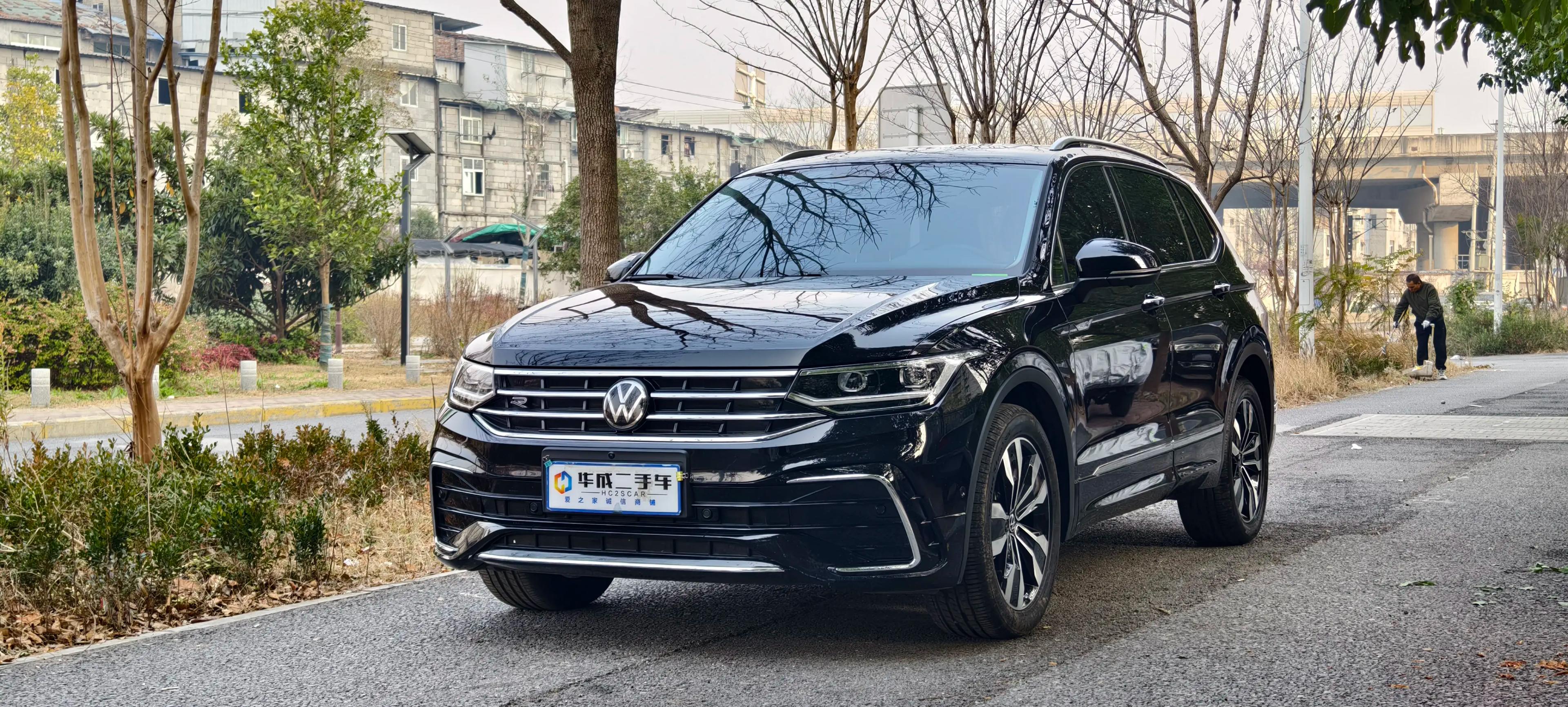 Volkswagen Tiguan L 2024 г.