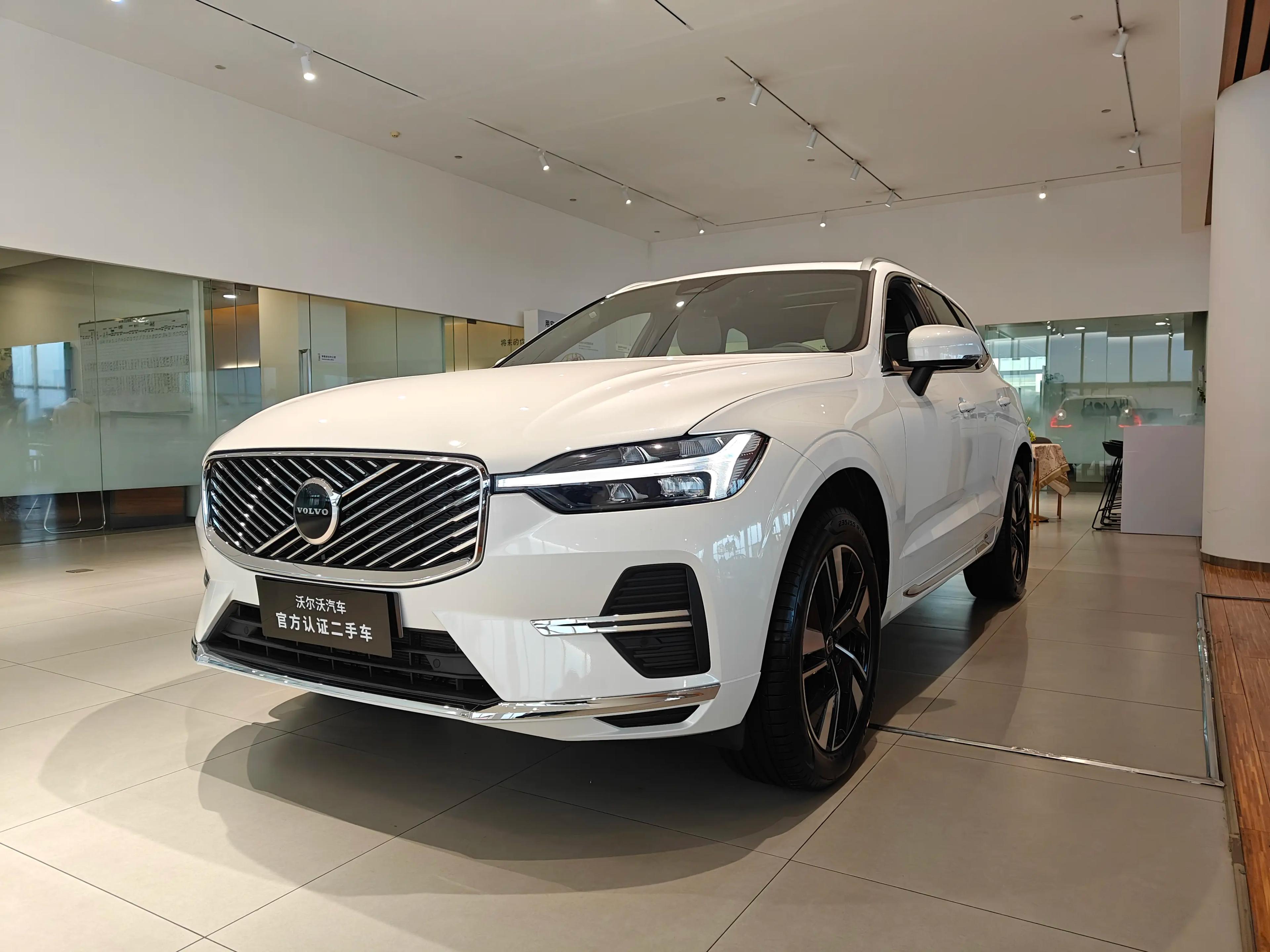 Volvo XC60 2025 г.
