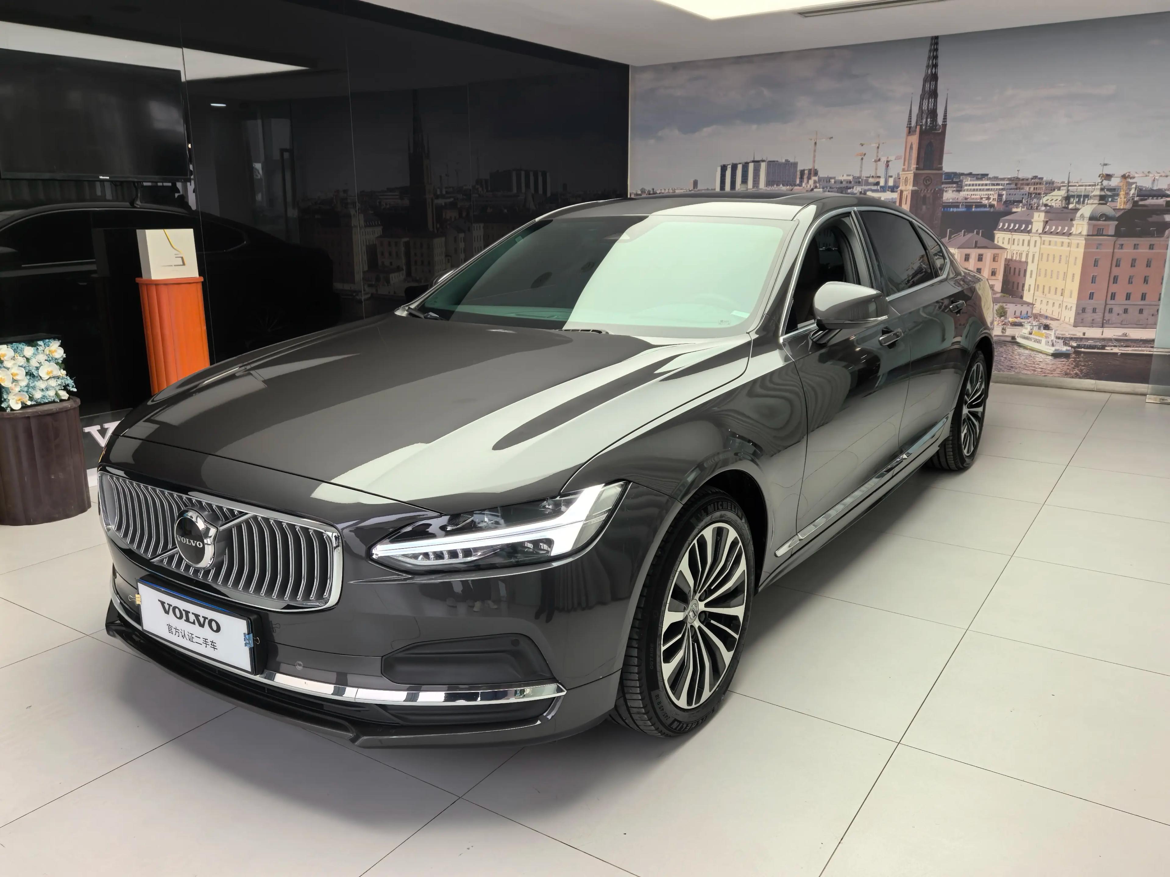 Volvo S90 2025 г.