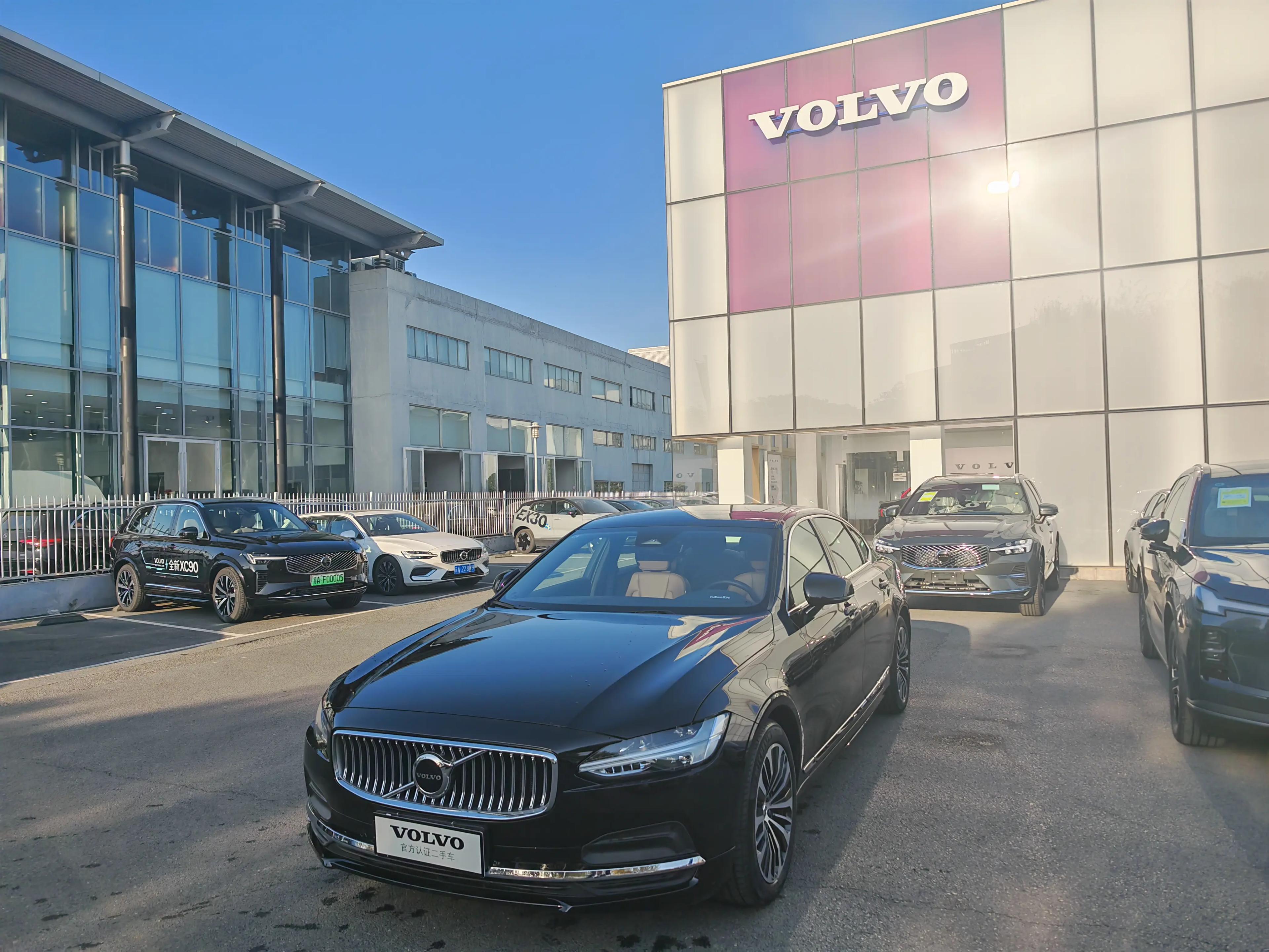 Volvo S90 2025 г.