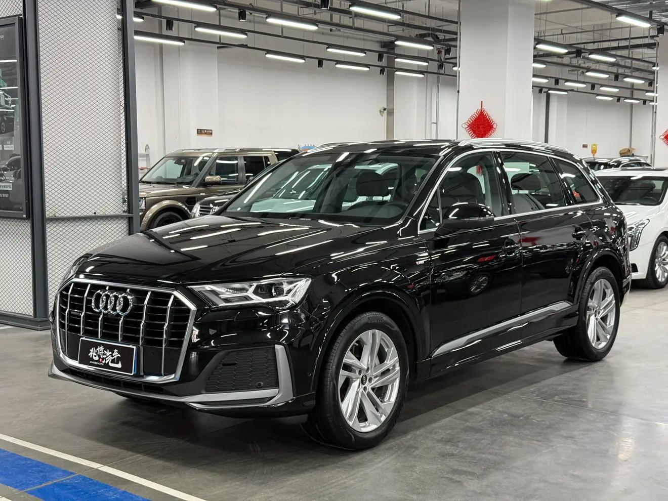 Audi Q7 2023 г.