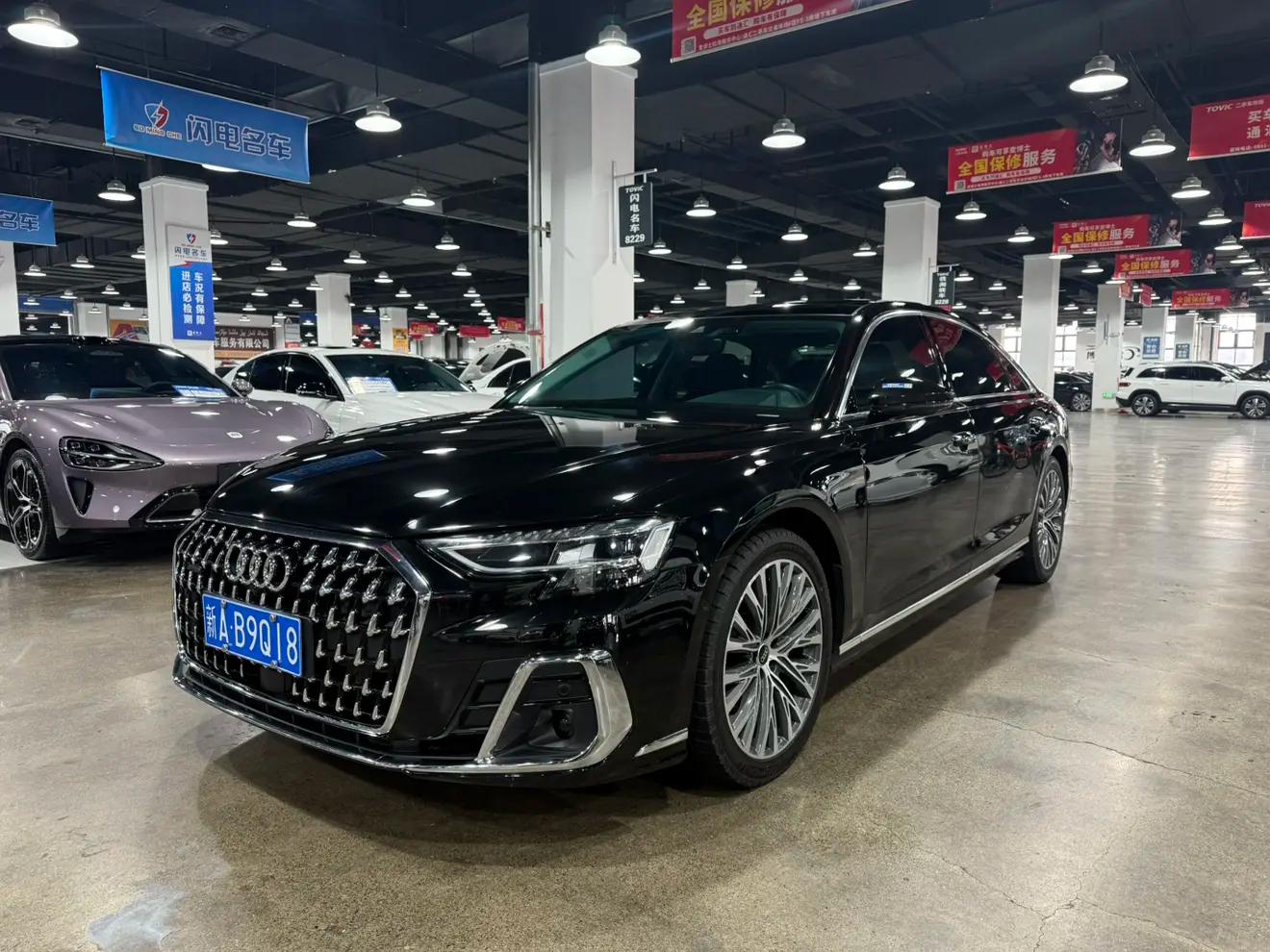 Audi A8 2023 г. 37021 км.