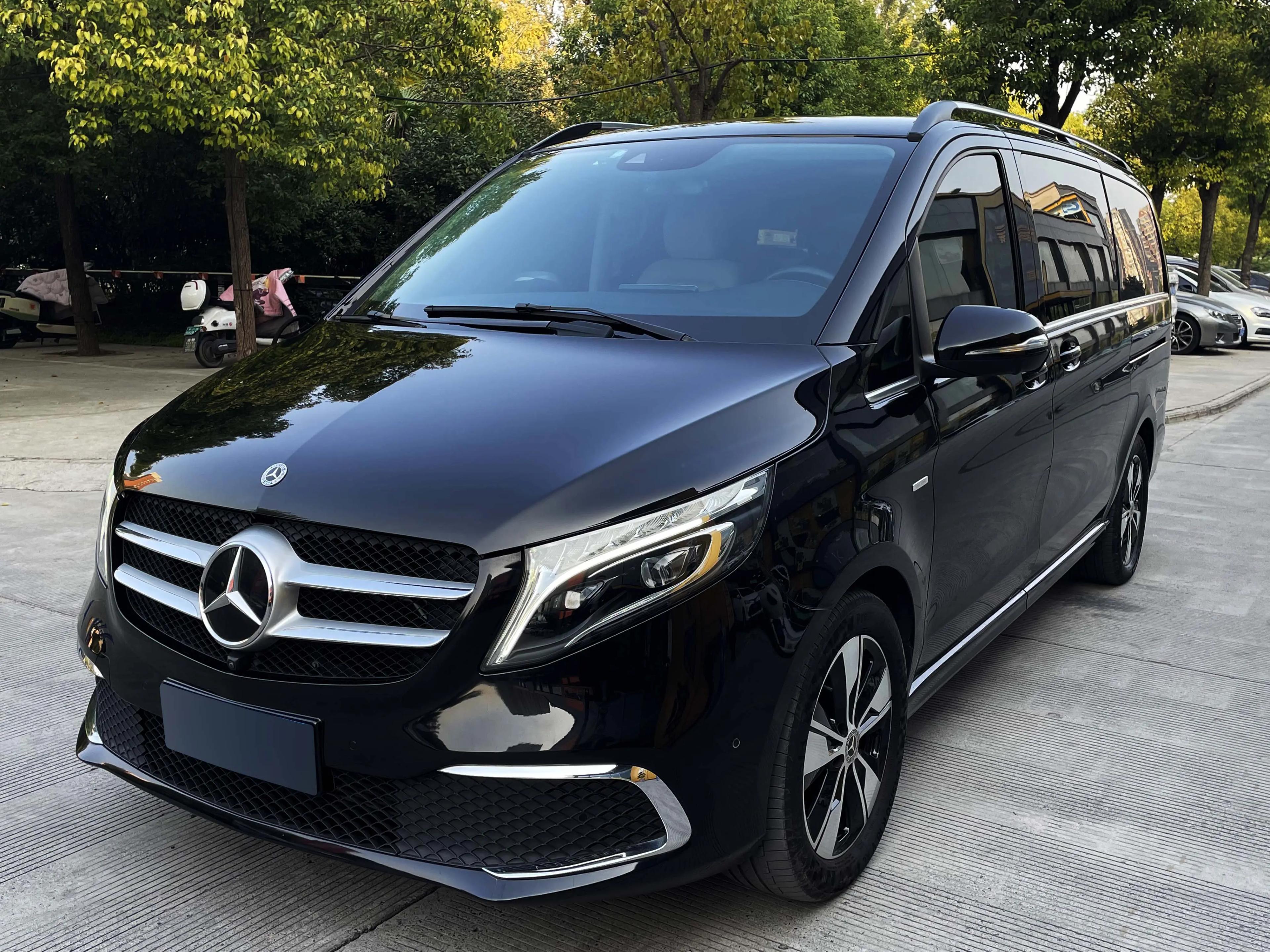 Mercedes-Benz Mercedes Benz V Class 2022 г. 43111 км.