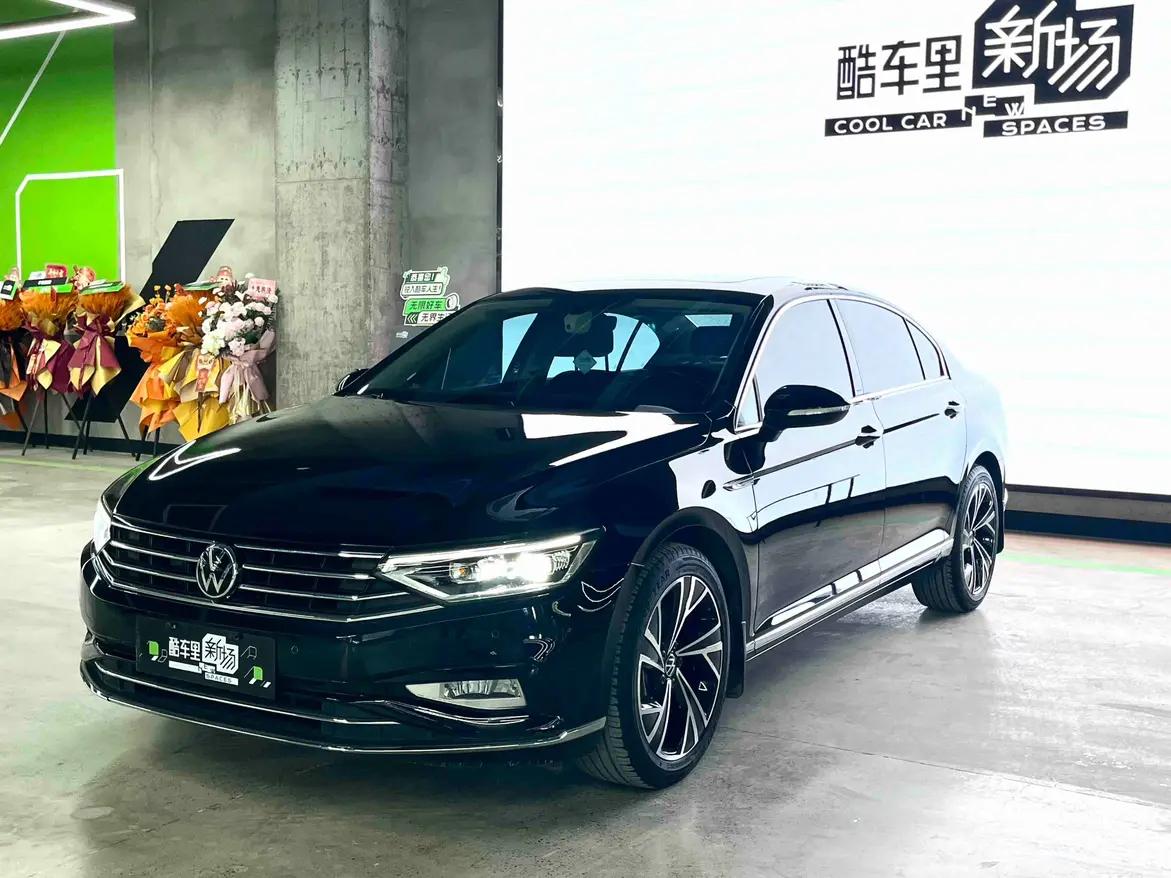 Volkswagen Magotan 2022 г. 60400 км.