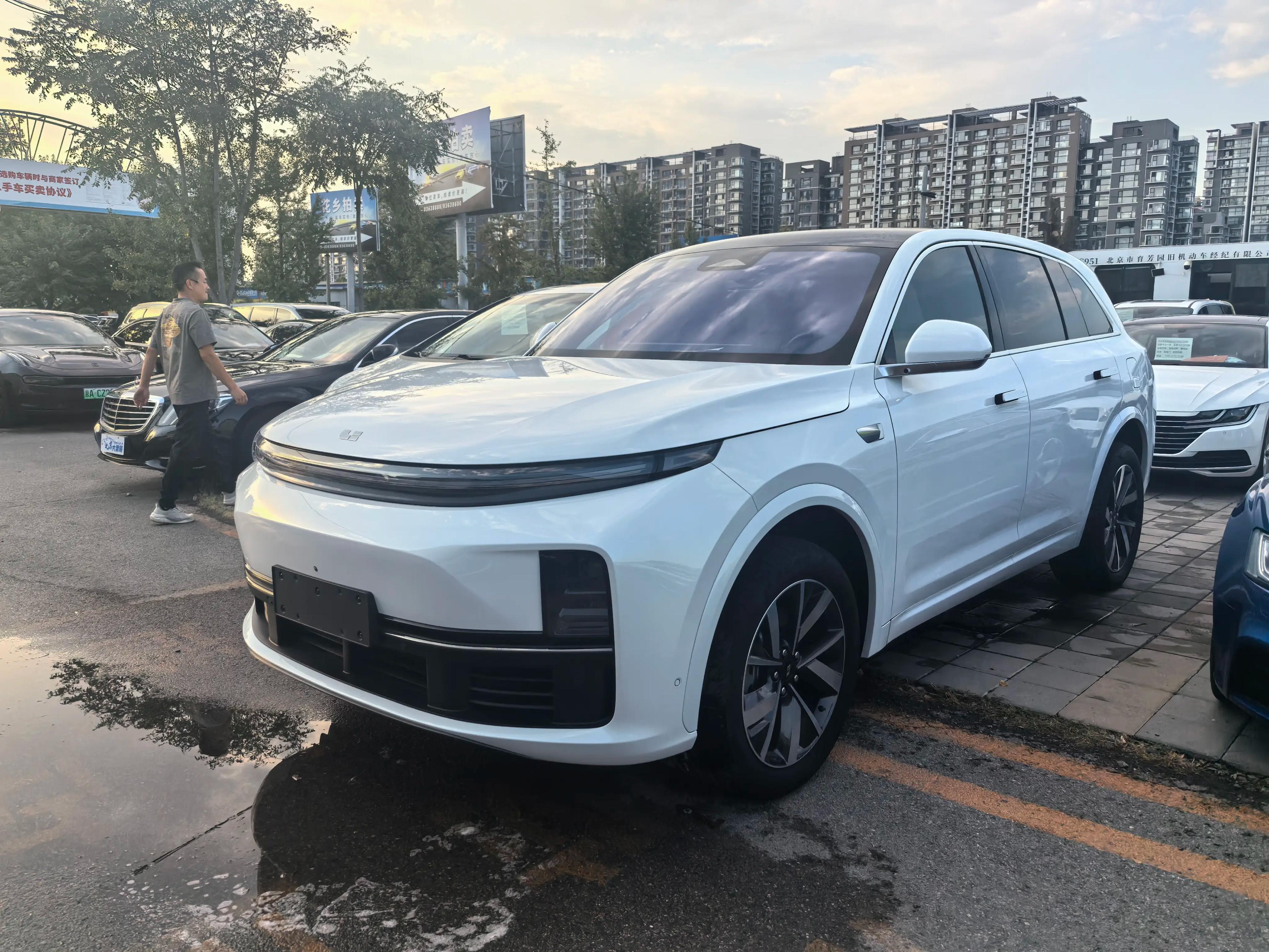 Lixiang L7 2023 г. 31025 км.