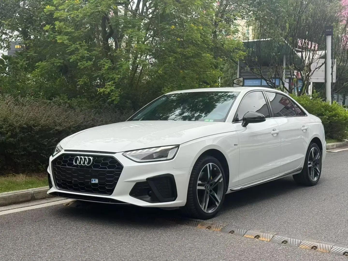 Audi A4L 2022 г. 80057 км.