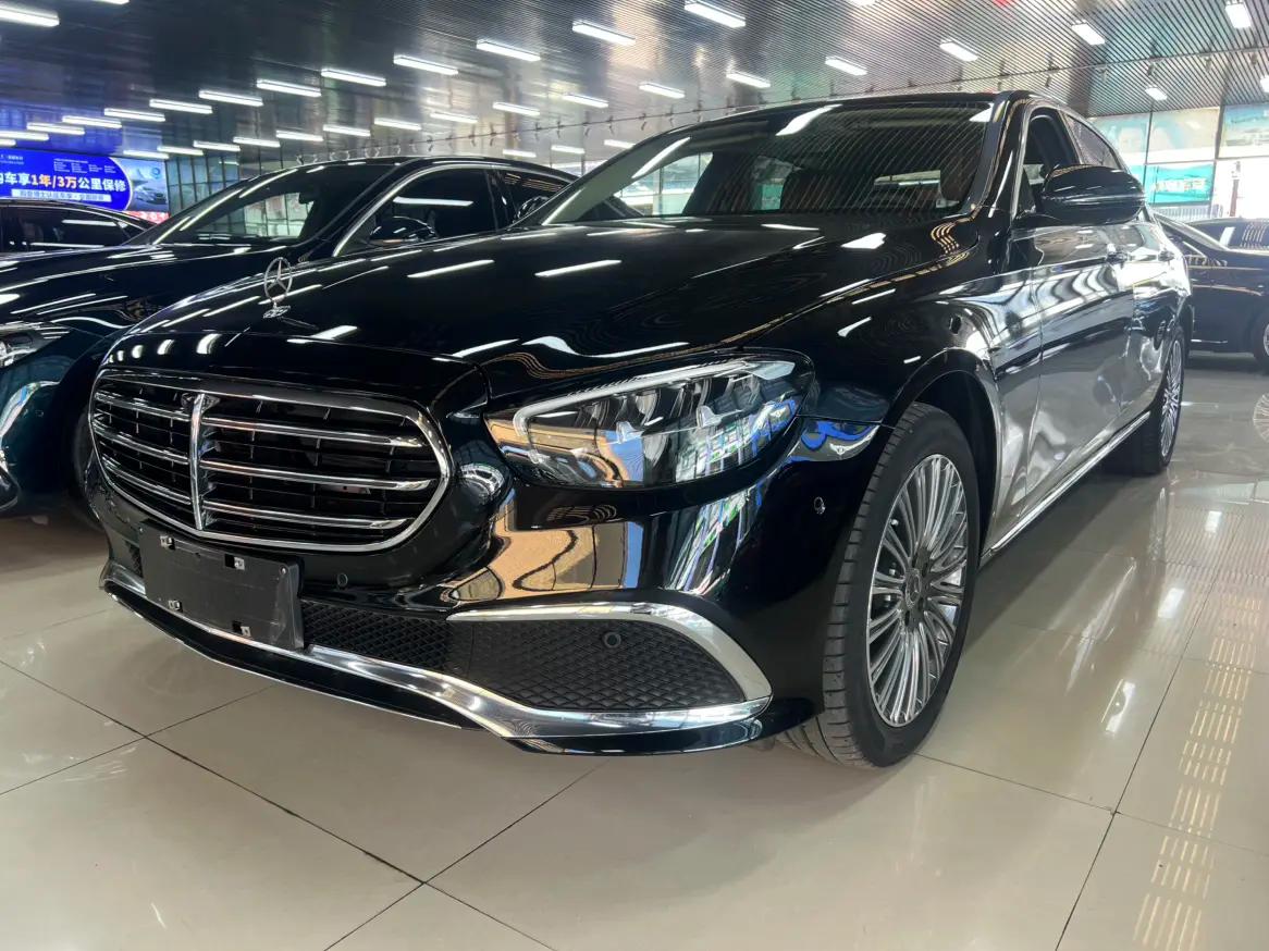 Mercedes-Benz E-Class 2023 г. 28076 км.