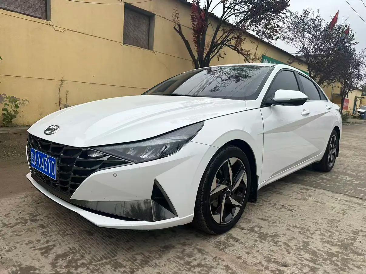 Hyundai Elantra 2022 г. 59928 км.
