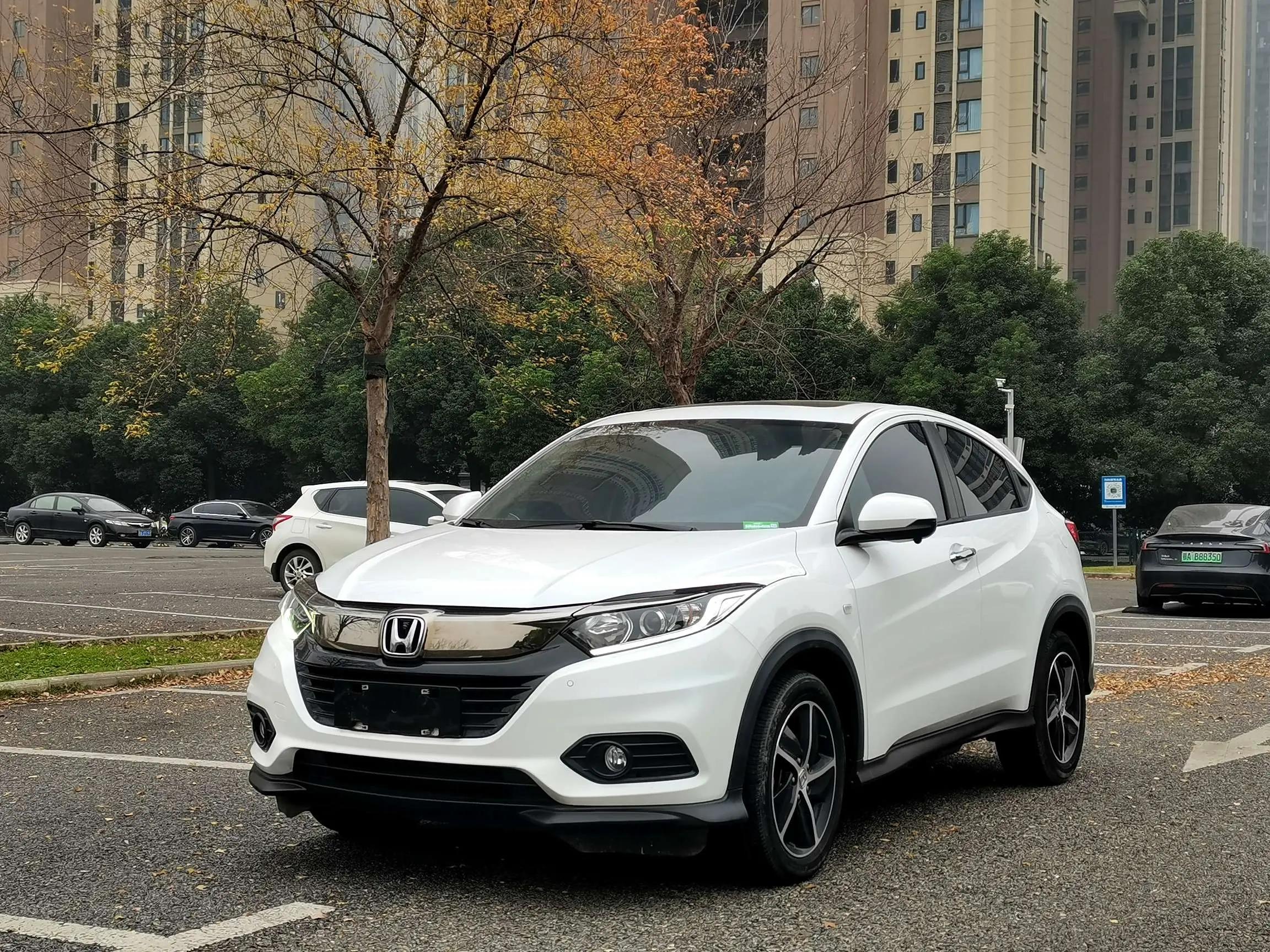 Honda Vezel 2022 г. 38062 км.