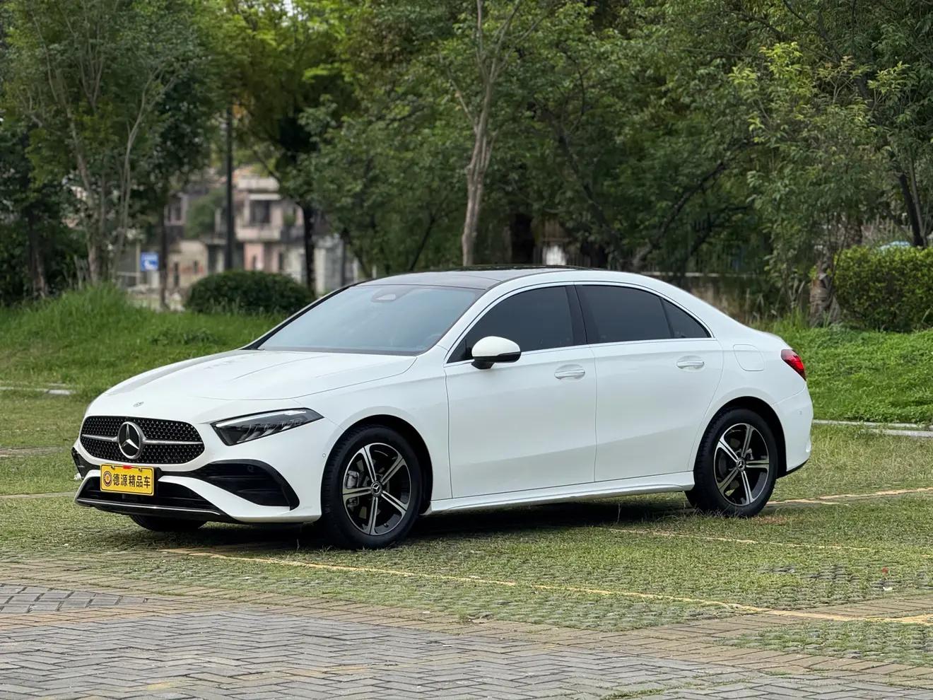 Mercedes-Benz Mercedes Benz A Class 2024 г. 11083 км.