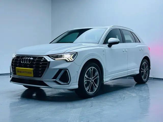 Audi Q3 2022 г. 31634 км.