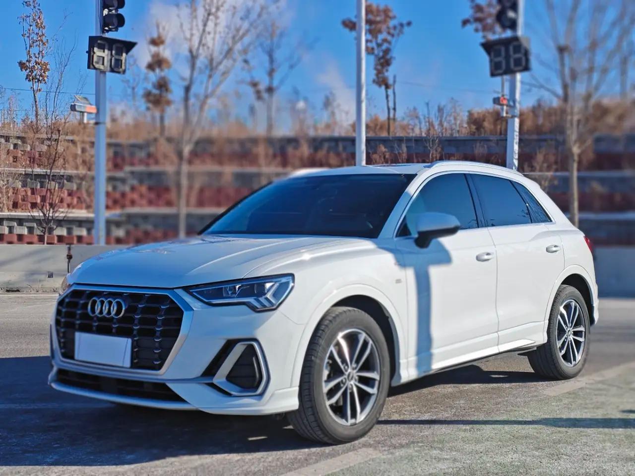 Audi Q3 2022 г. 52143 км.
