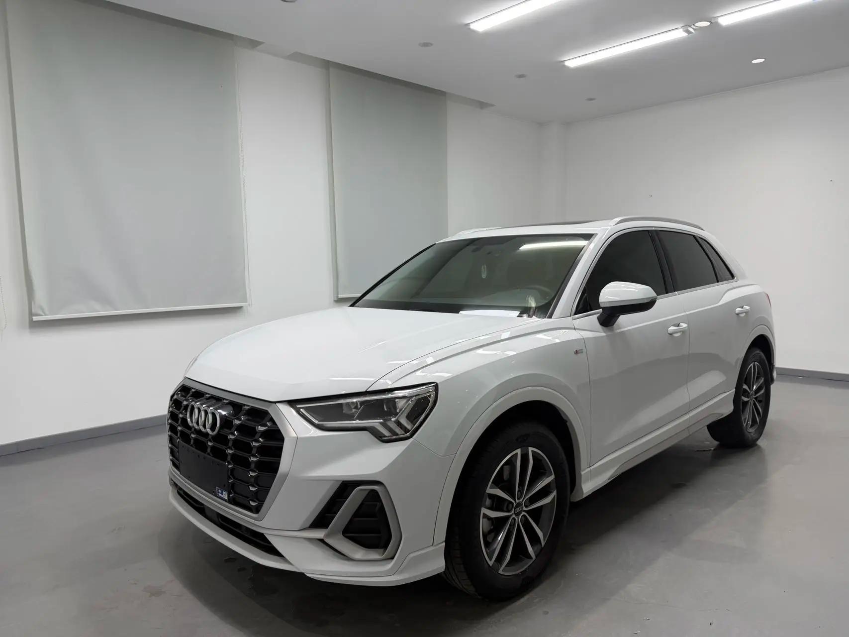 Audi Q3 2021 г. 42645 км.