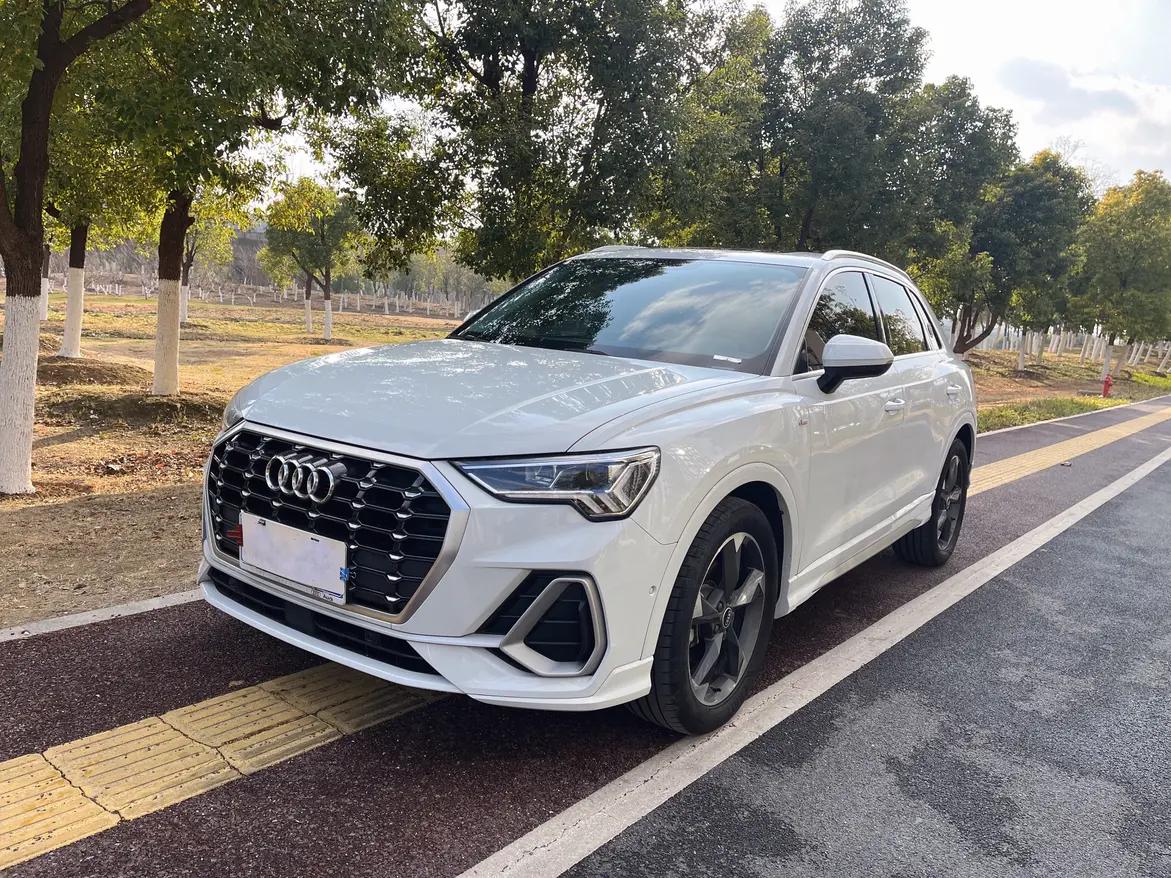 Audi Q3 2022 г. 45147 км.