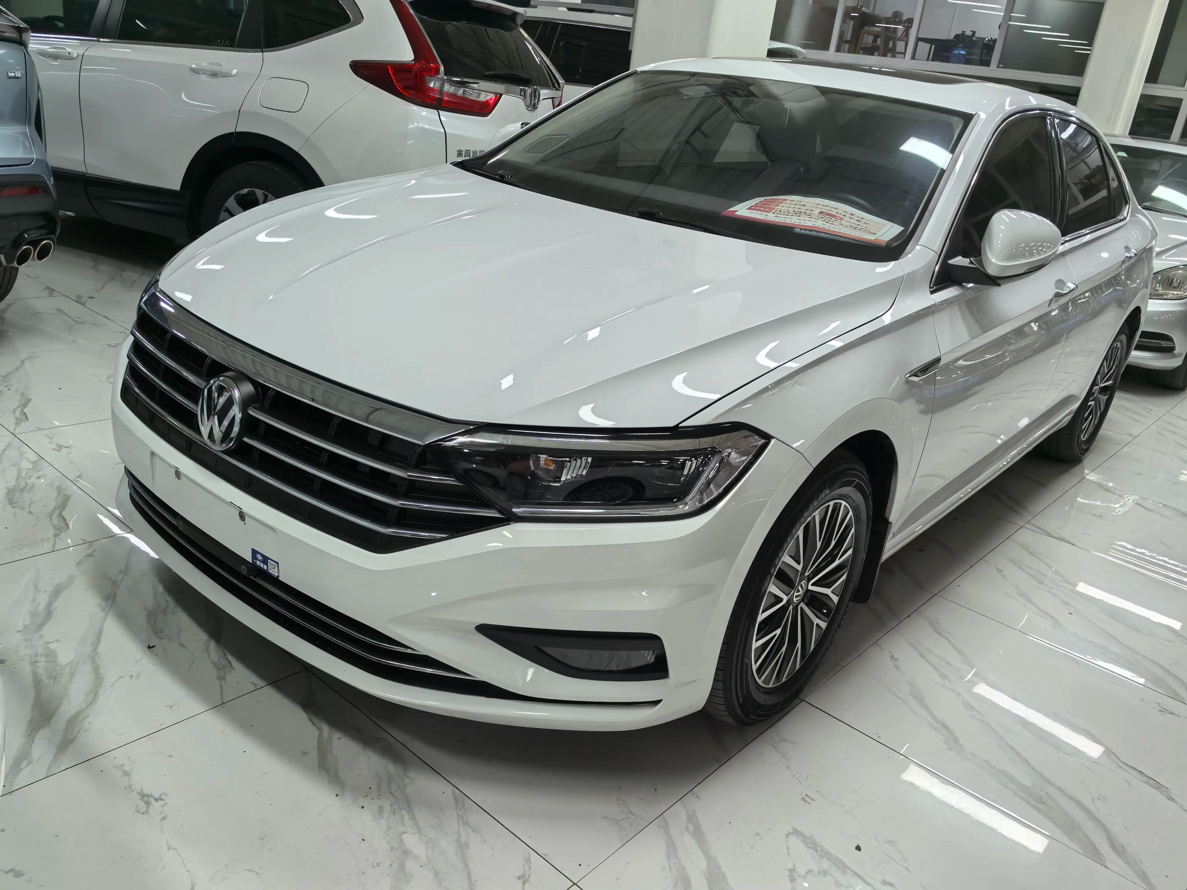 Volkswagen Sagitar 2021 г. 41116 км.