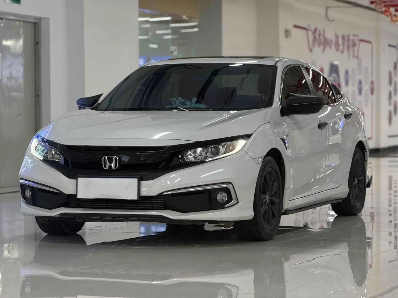 Honda Civic 2021 г. 22129 км.