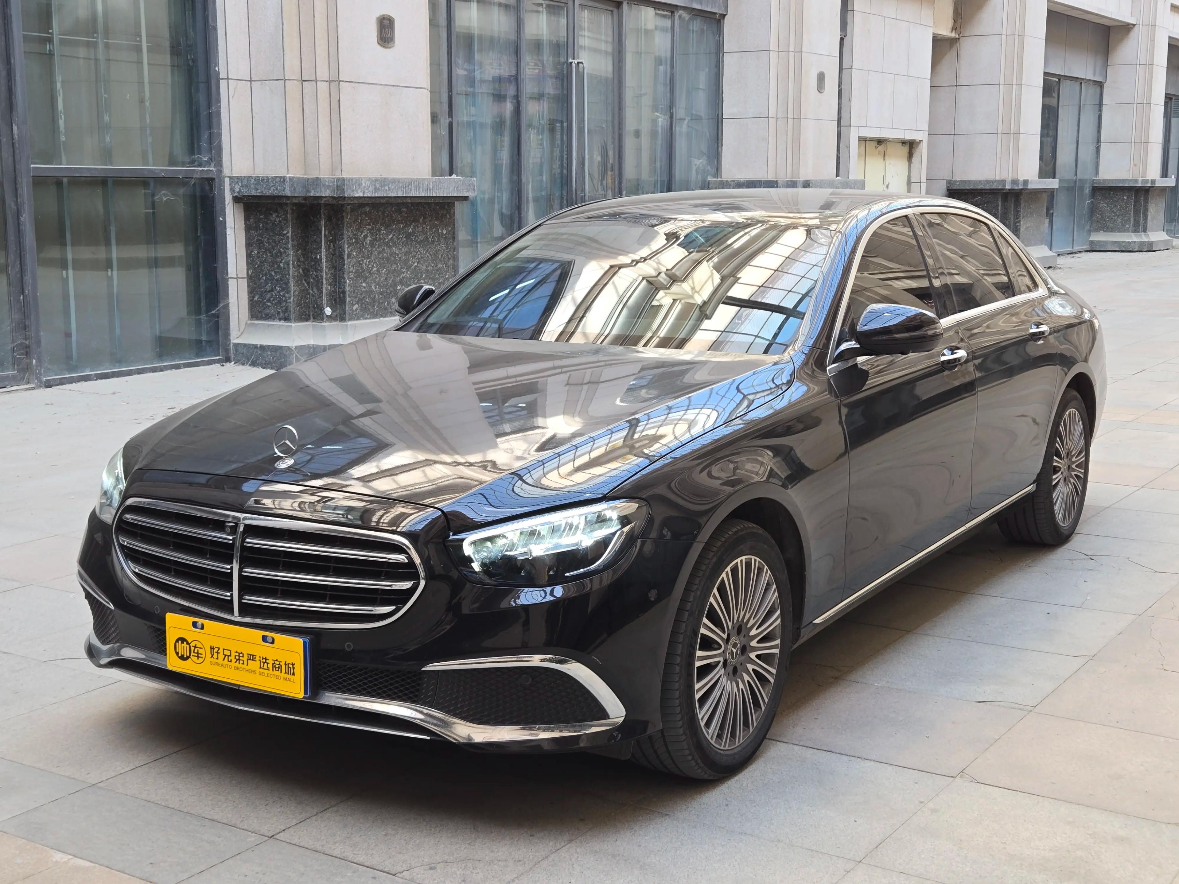 Mercedes-Benz E-Class 2023 г. 40492 км.