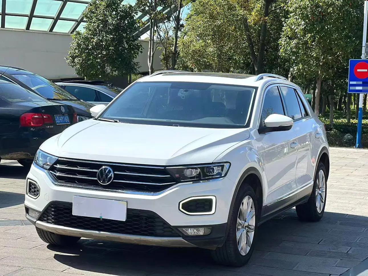 Volkswagen T-Roc 2023 г. 40025 км.