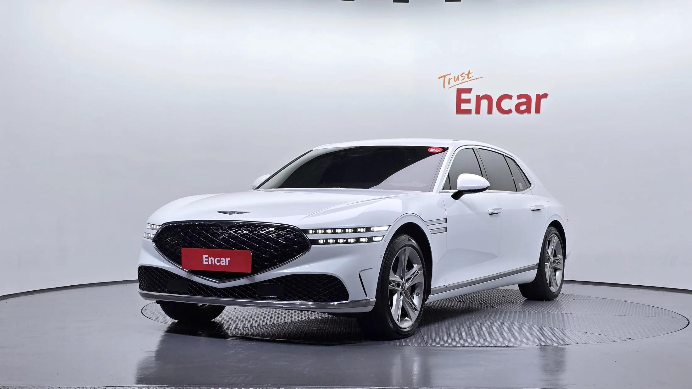 Genesis G90 Gasoline 3.5 Turbo AWD, 2022 г. 76637 км.