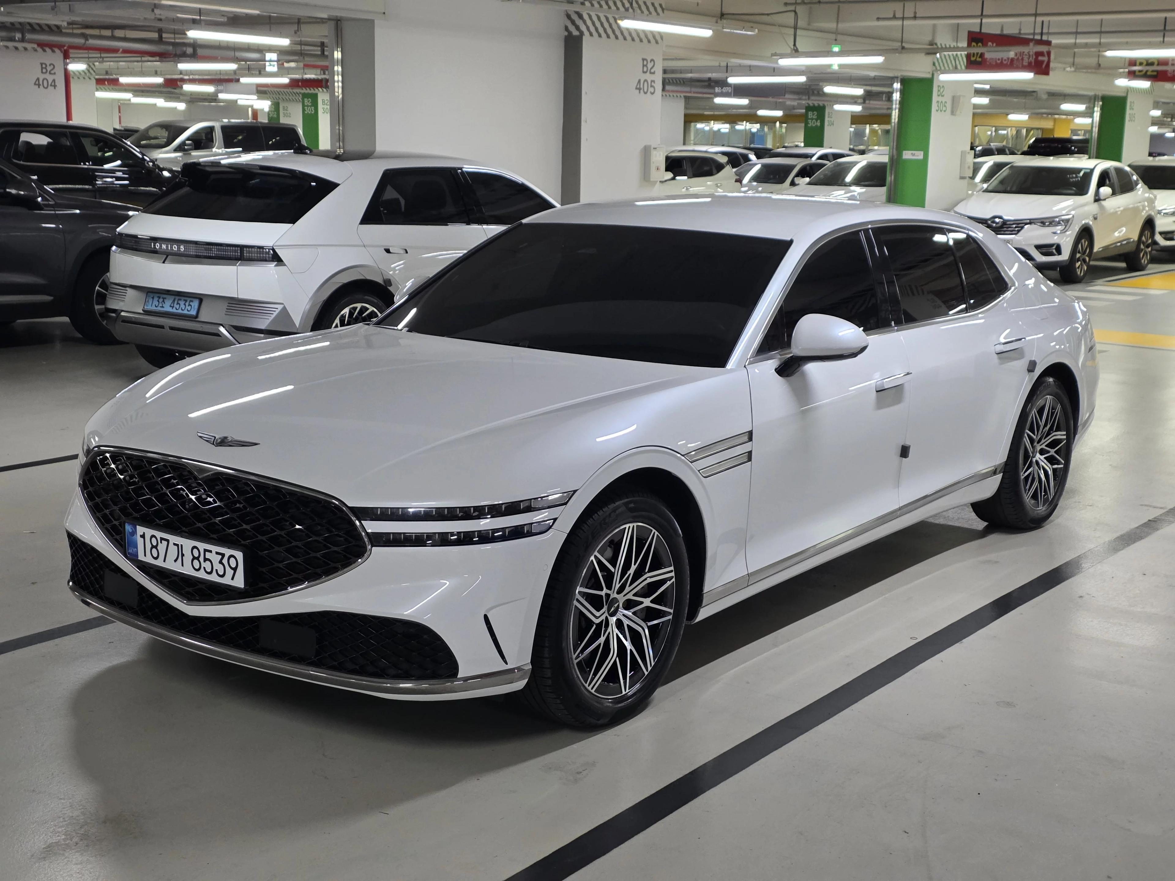 Genesis G90 Gasoline 3.5 Turbo 2WD, 2022 г. 87813 км.