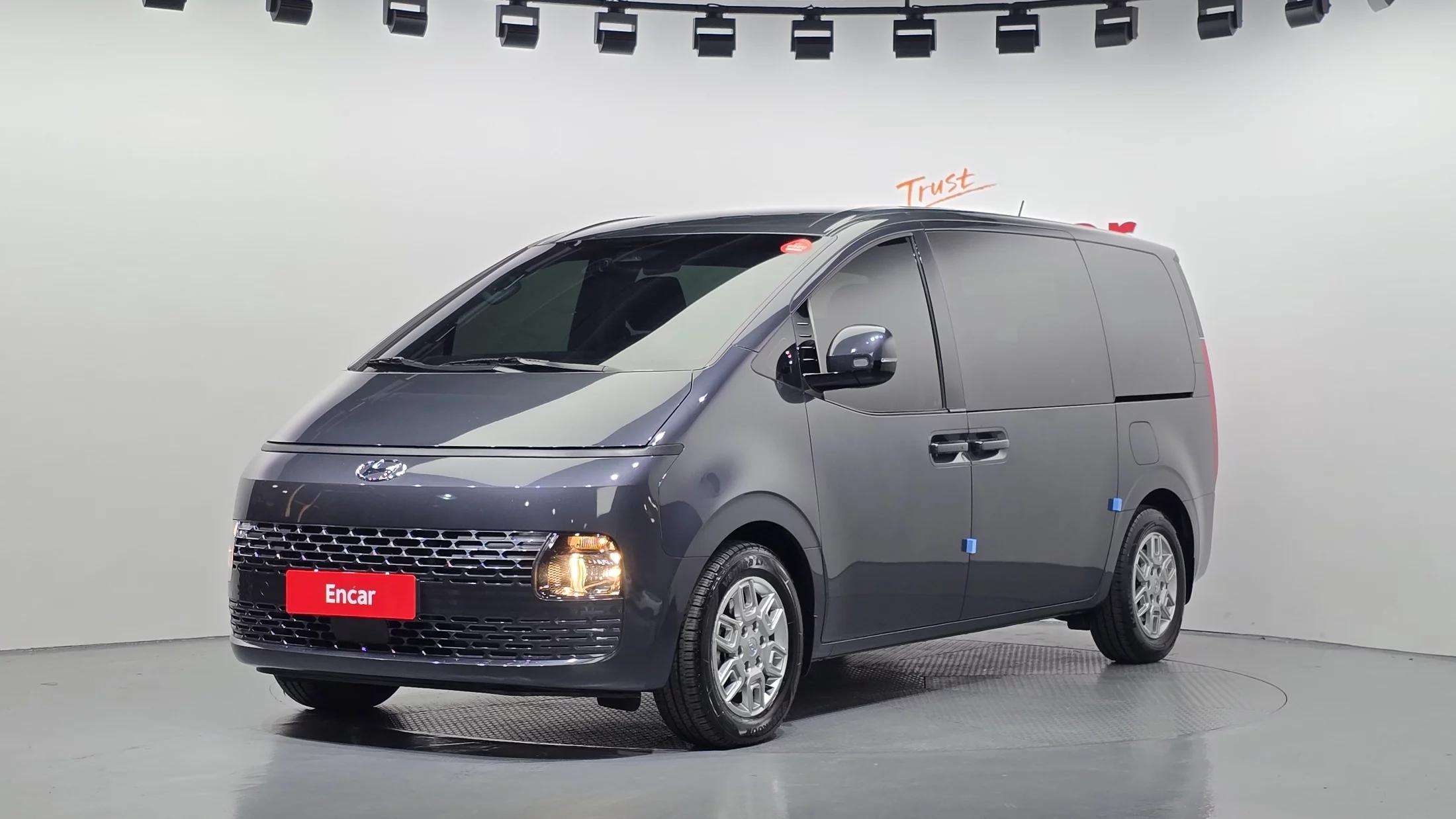 Hyundai Staria Tourer 9-Seater Modern, 2023 г. 58808 км.