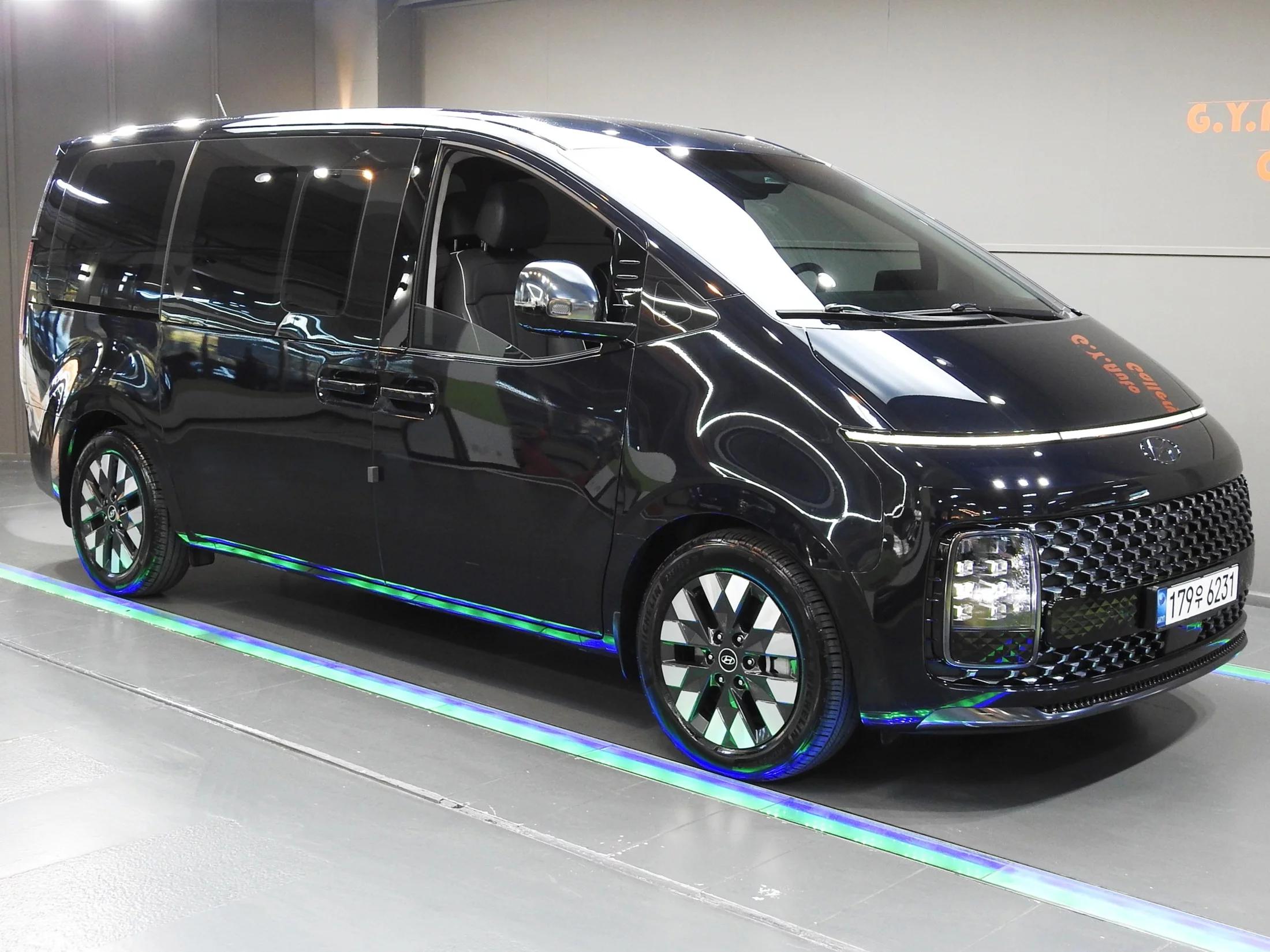Hyundai Staria Lounge 9-Seater Inspiration, 2022 г. 43694 км.