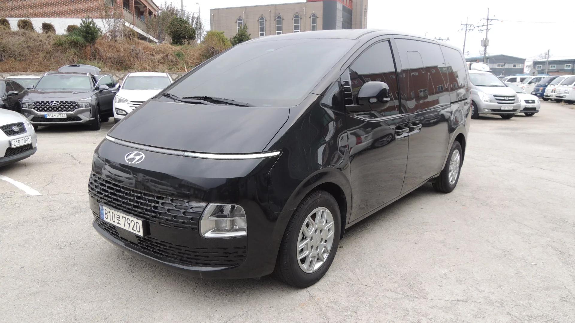 Hyundai Staria Cargo 5-Seater Modern, 2023 г. 8970 км.