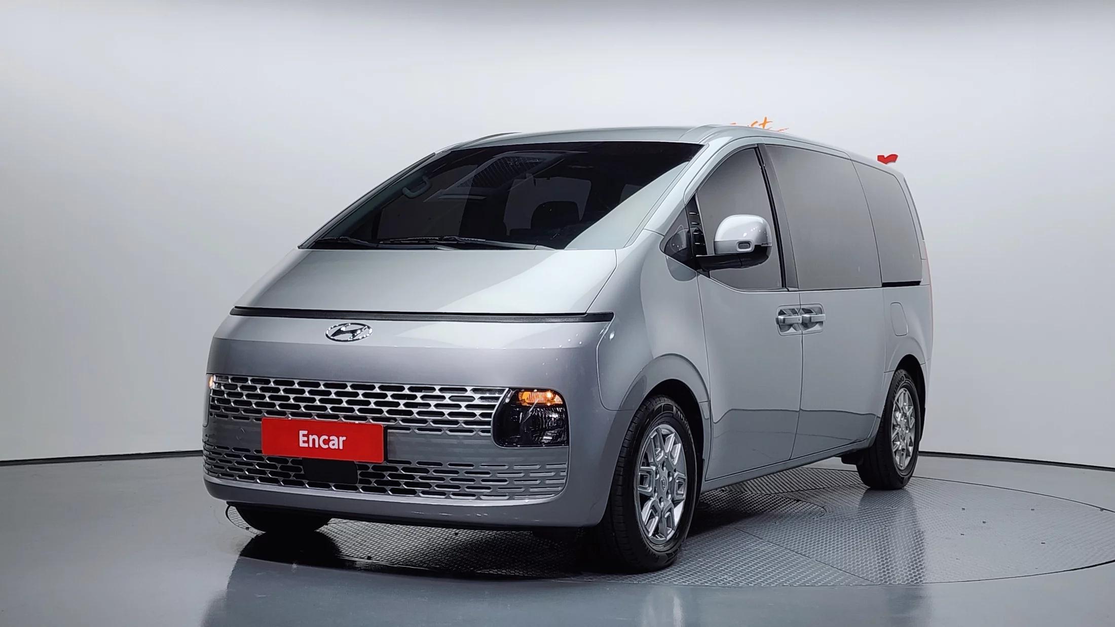 Hyundai Staria Tourer 9-Seater Modern, 2022 г. 83357 км.
