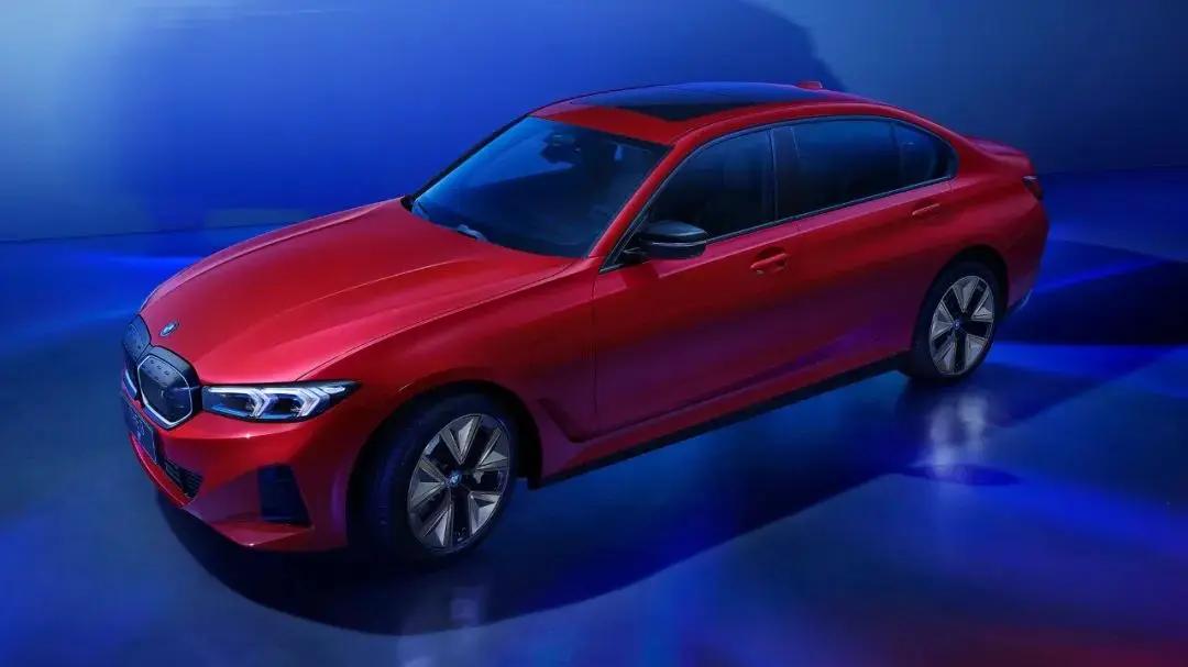 BMW представляет автомобили нового поколения, чтобы возродить имидж своего бренда электромобилей